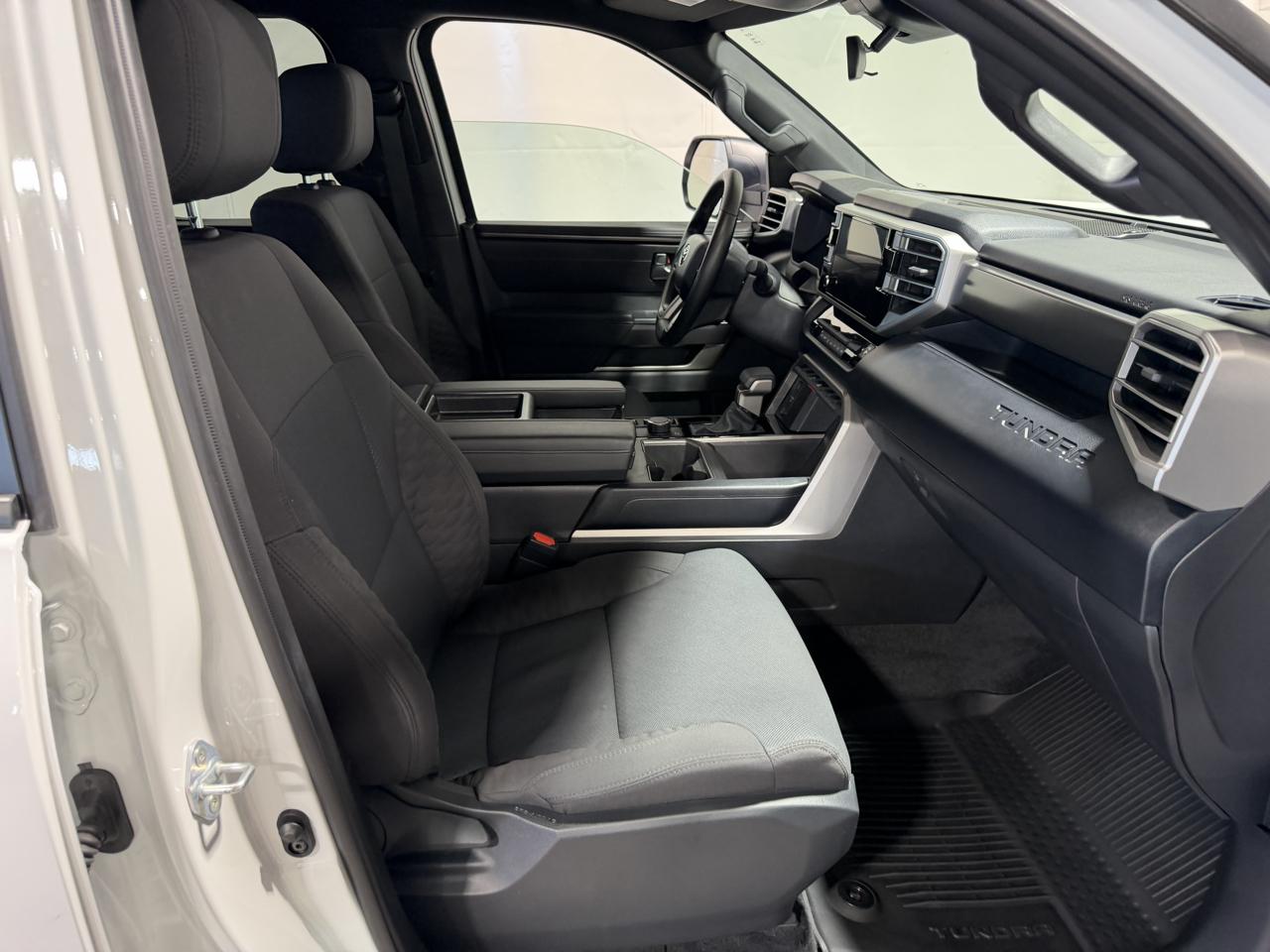 Toyota Tundra photo 9