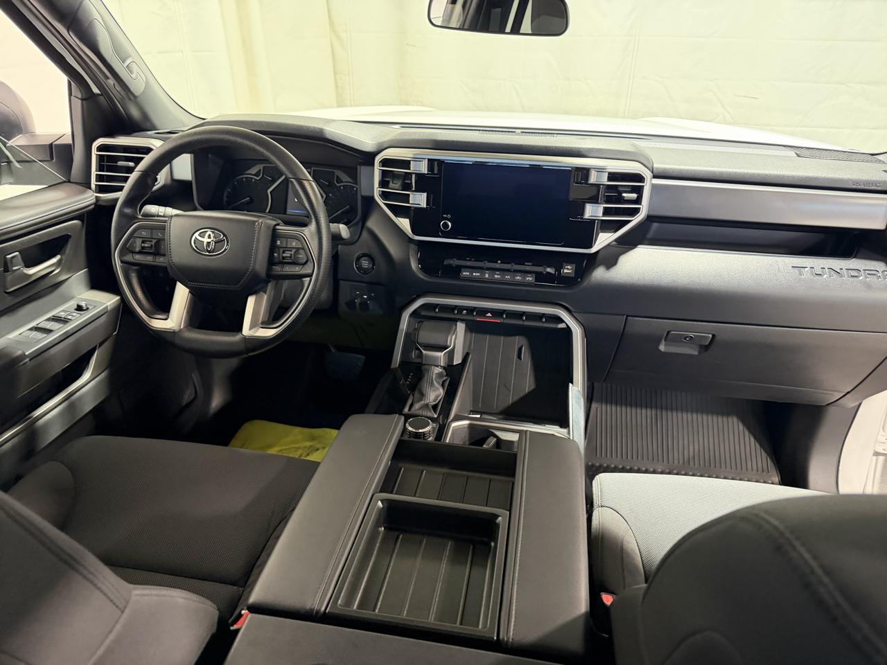Toyota Tundra photo 14