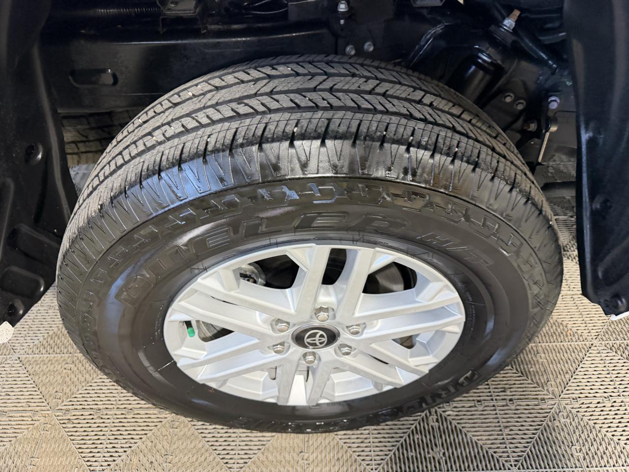Toyota Tundra photo 15
