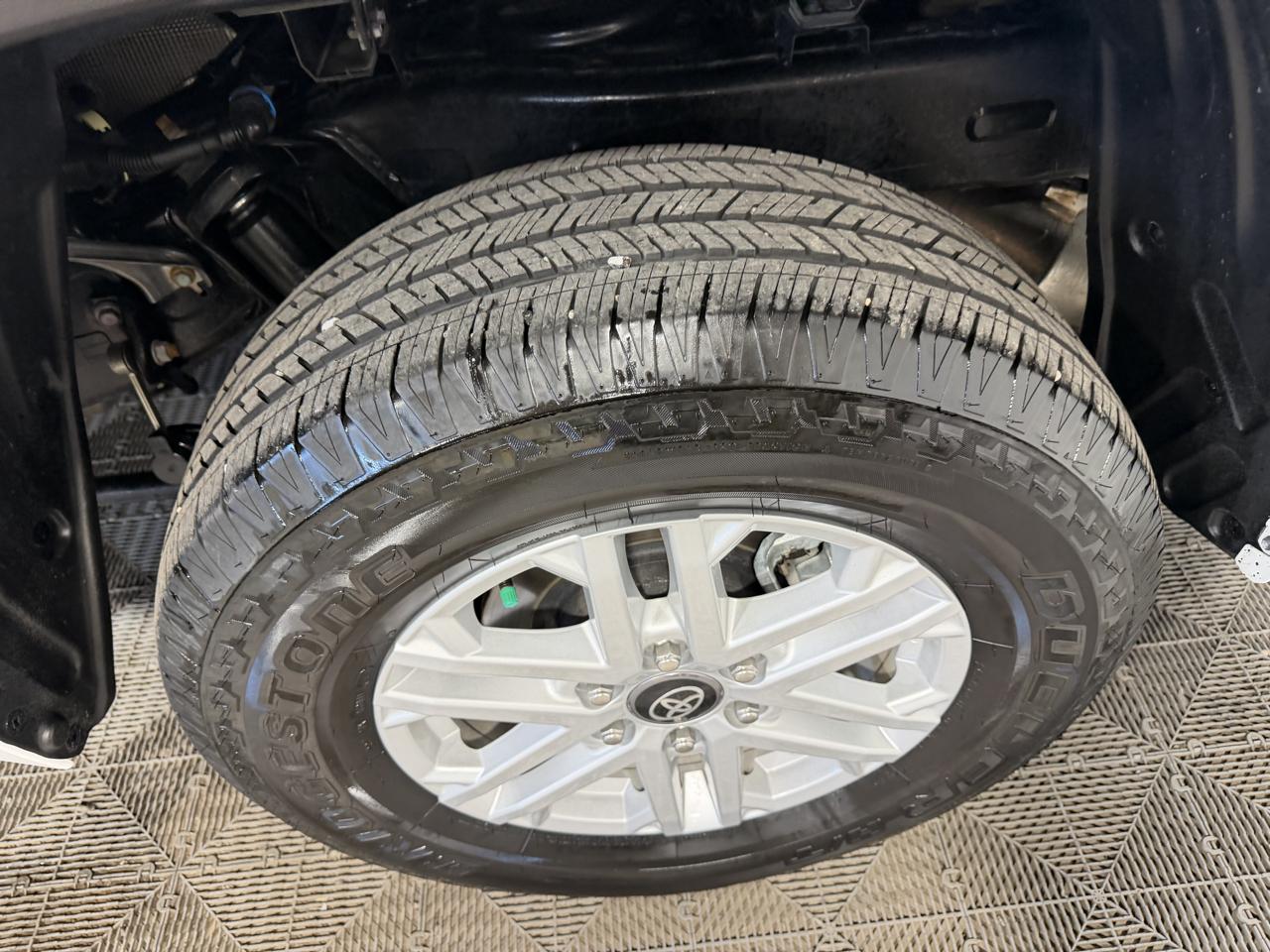 Toyota Tundra photo 17
