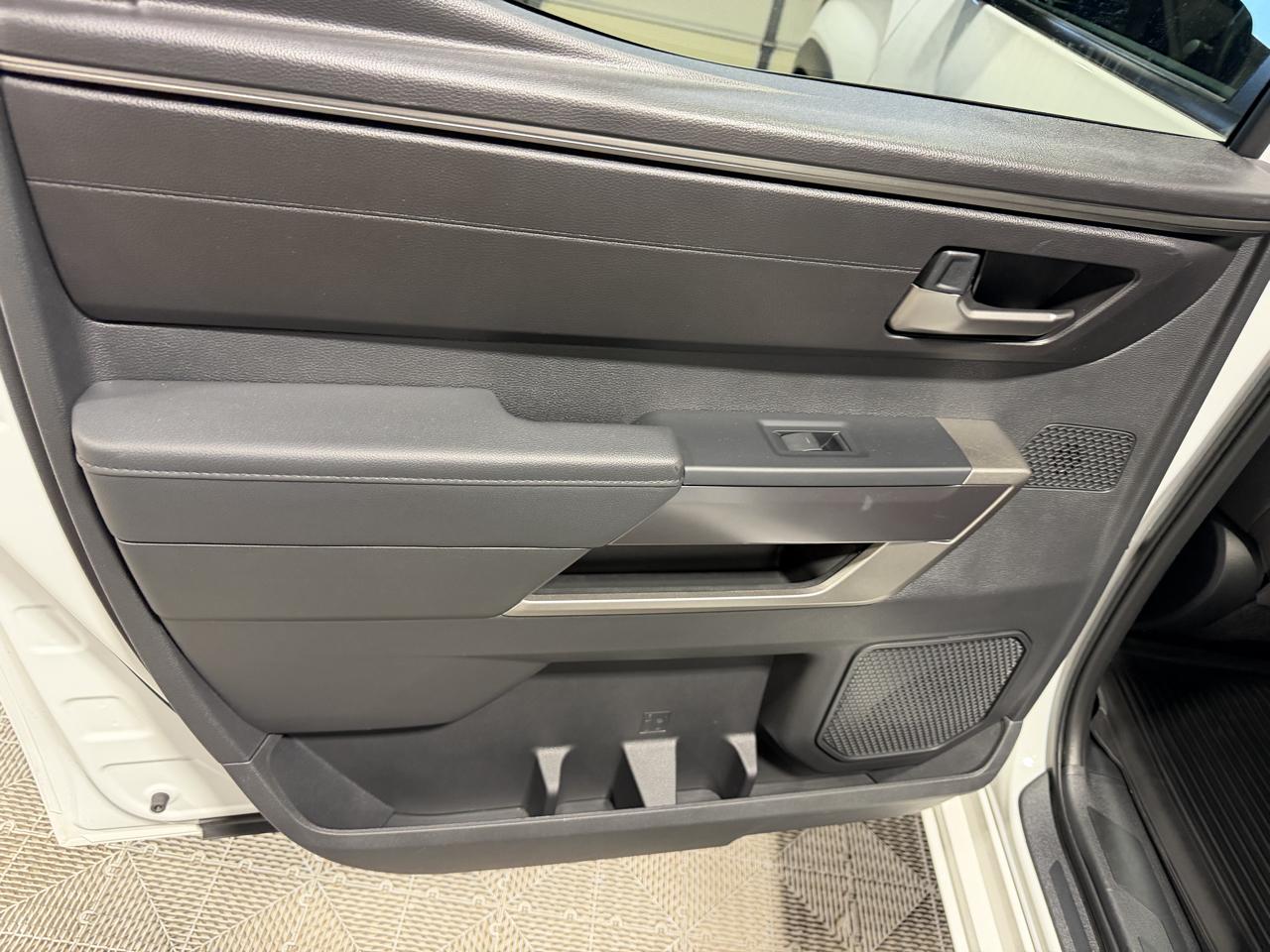 Toyota Tundra photo 19