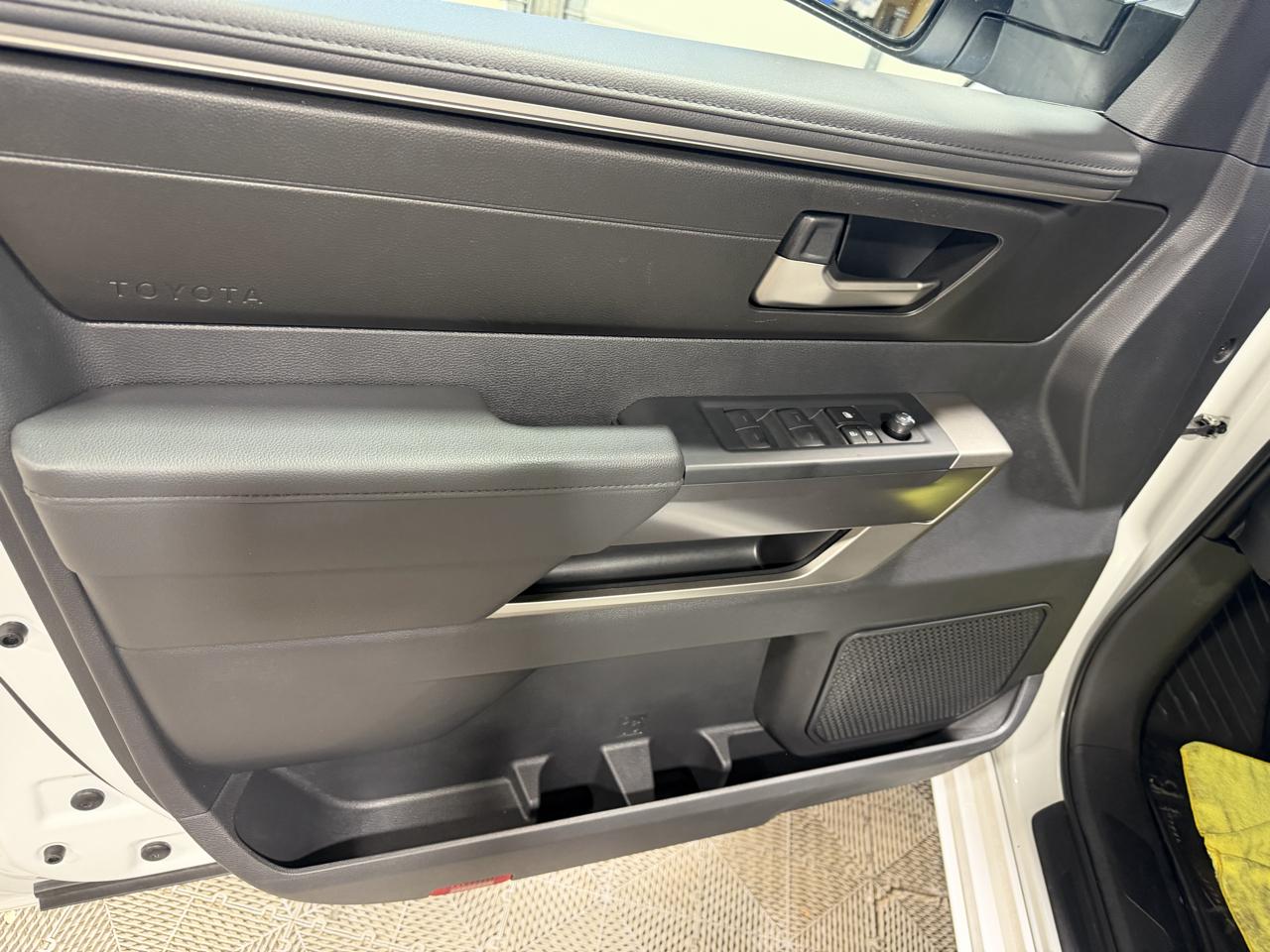 Toyota Tundra photo 22