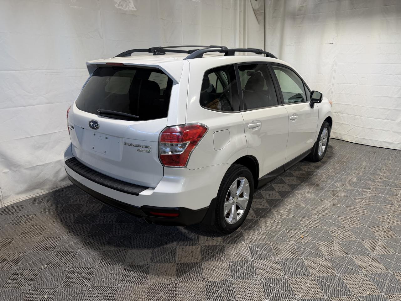 Subaru Forester 4dr CVT 2.5i Limited PZEV 2015