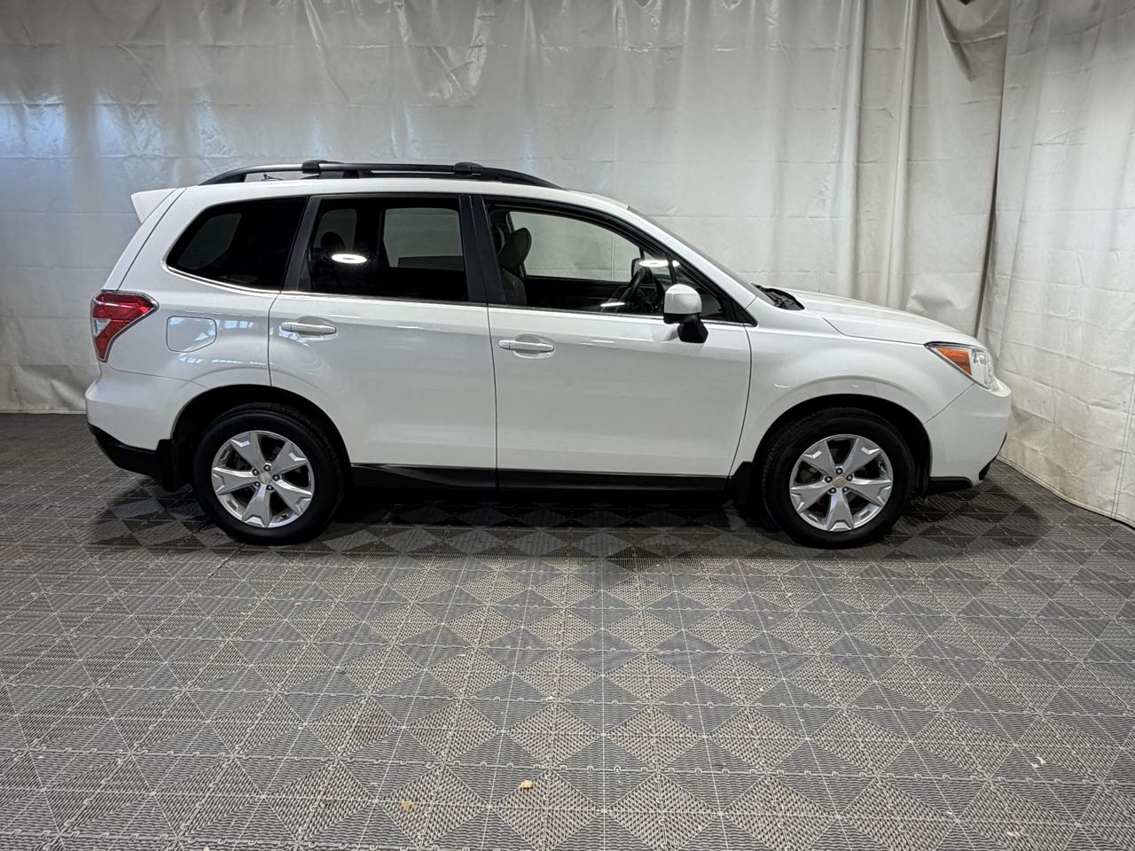 Subaru Forester 4dr CVT 2.5i Limited PZEV 2015