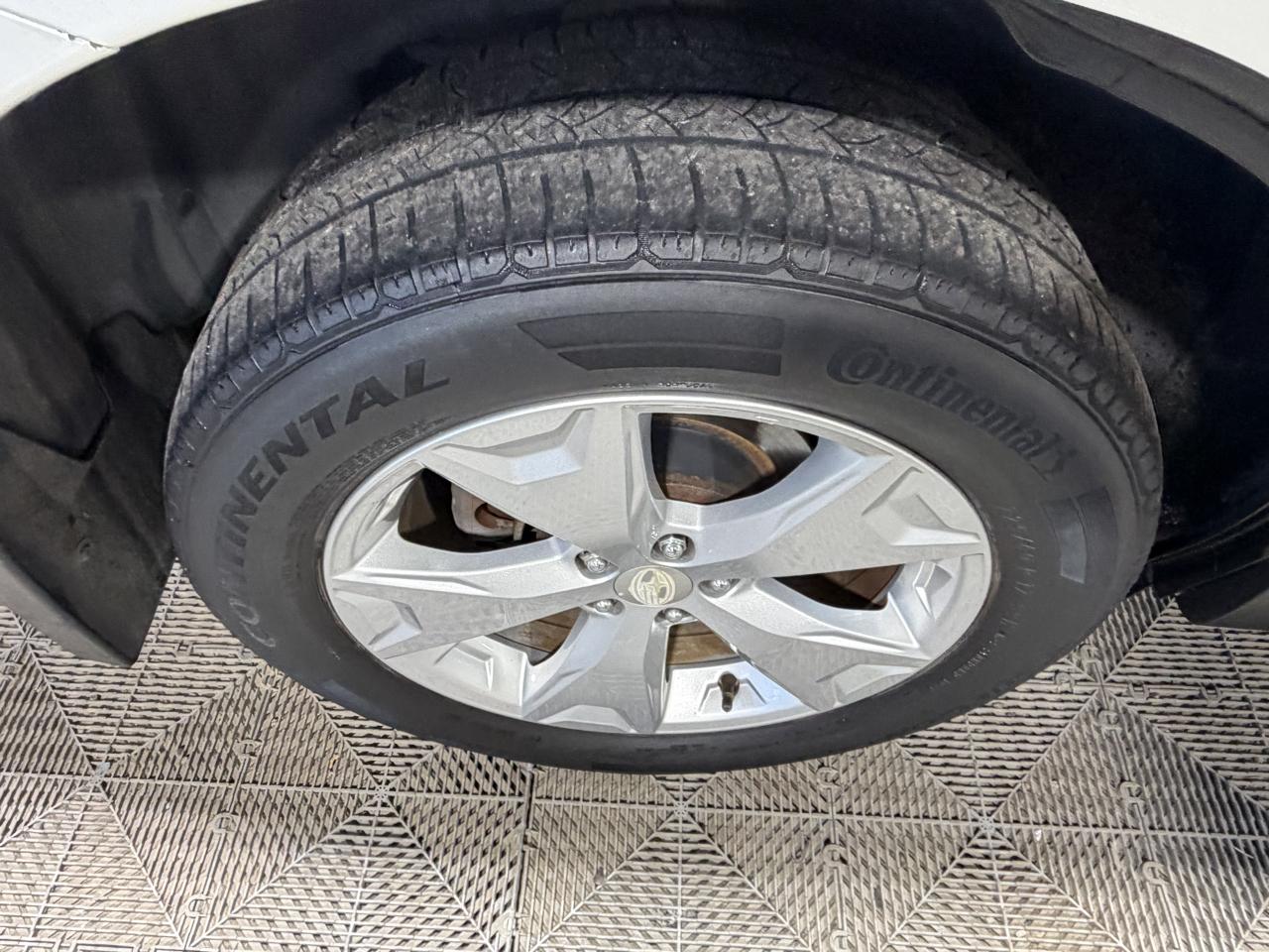 Subaru Forester 4dr CVT 2.5i Limited PZEV 2015