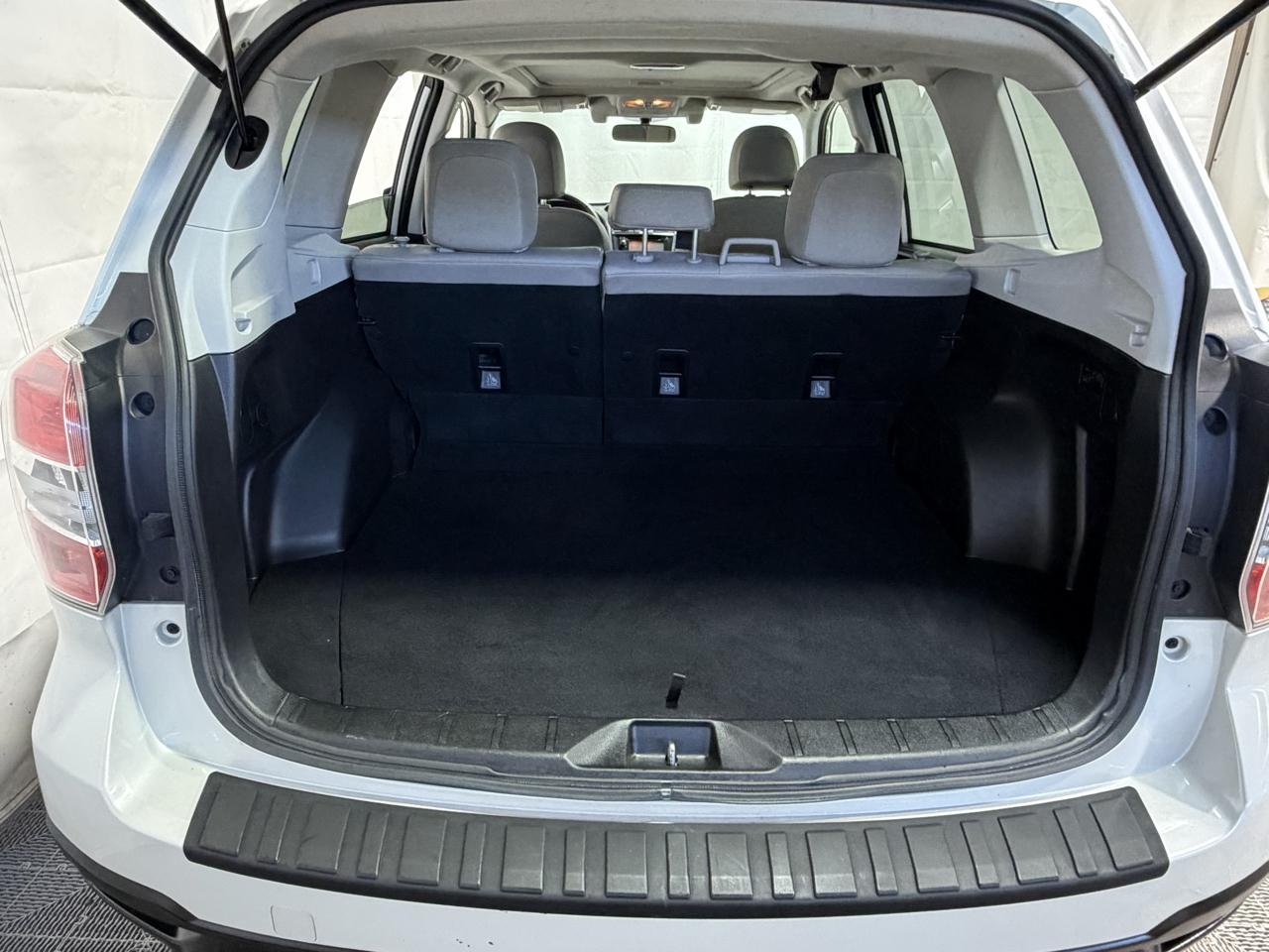 Subaru Forester 4dr CVT 2.5i Limited PZEV 2015