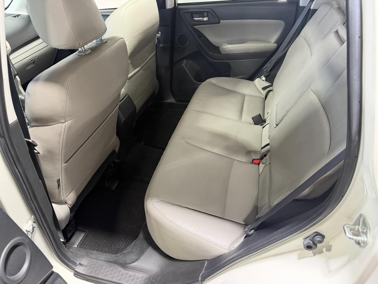 Subaru Forester 4dr CVT 2.5i Limited PZEV 2015