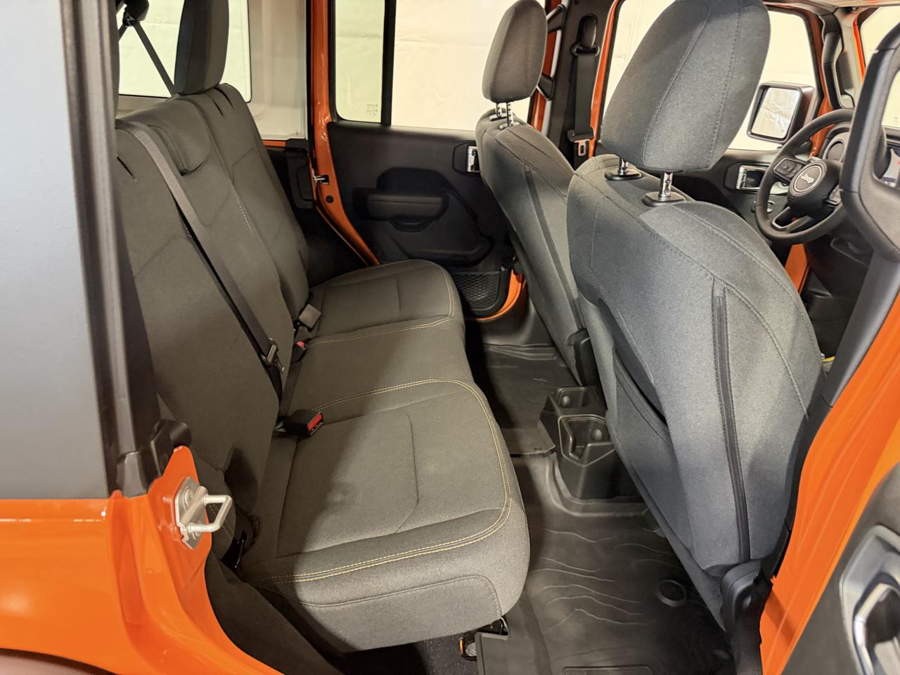 Jeep Wrangler Willys 4 Door 4x4 2025