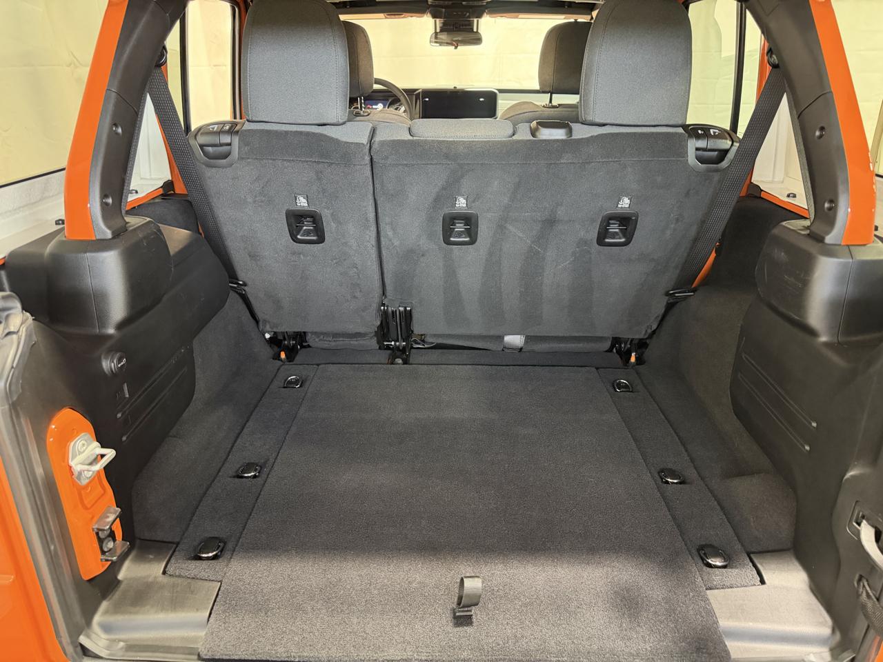 Jeep Wrangler Willys 4 Door 4x4 2025