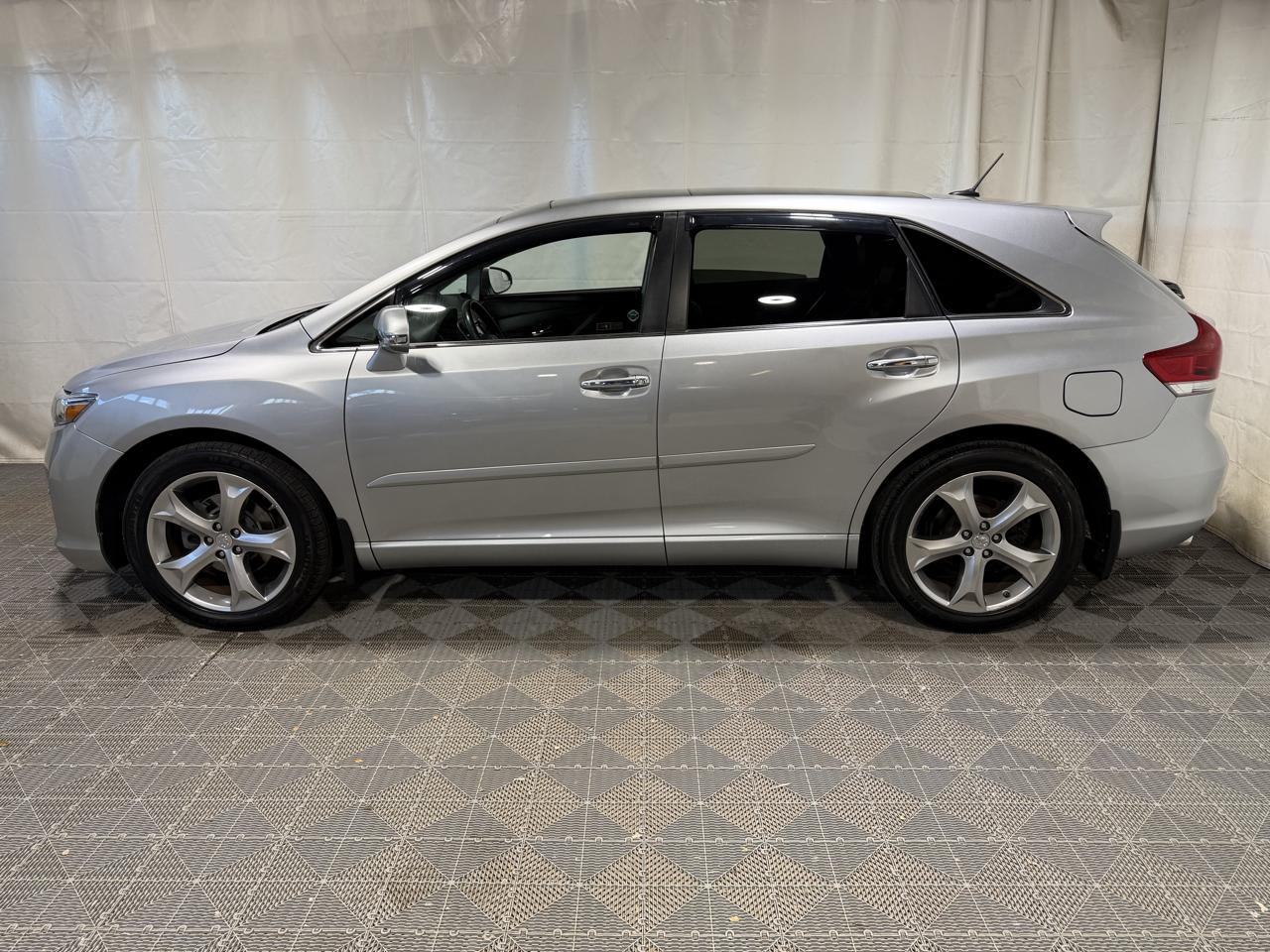 Toyota Venza 4dr Wgn V6 AWD Limited (Natl) 2015