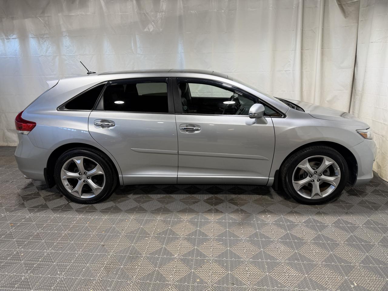 Toyota Venza 4dr Wgn V6 AWD Limited (Natl) 2015