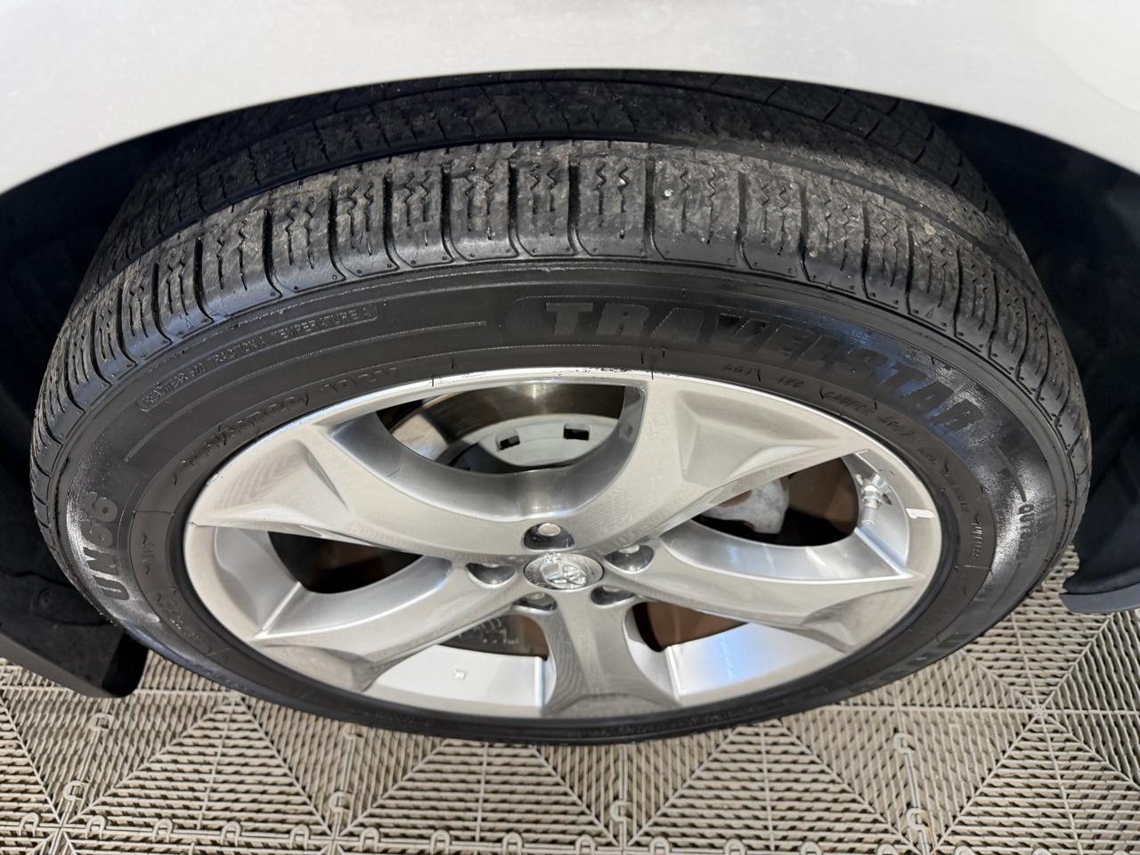 Toyota Venza 4dr Wgn V6 AWD Limited (Natl) 2015