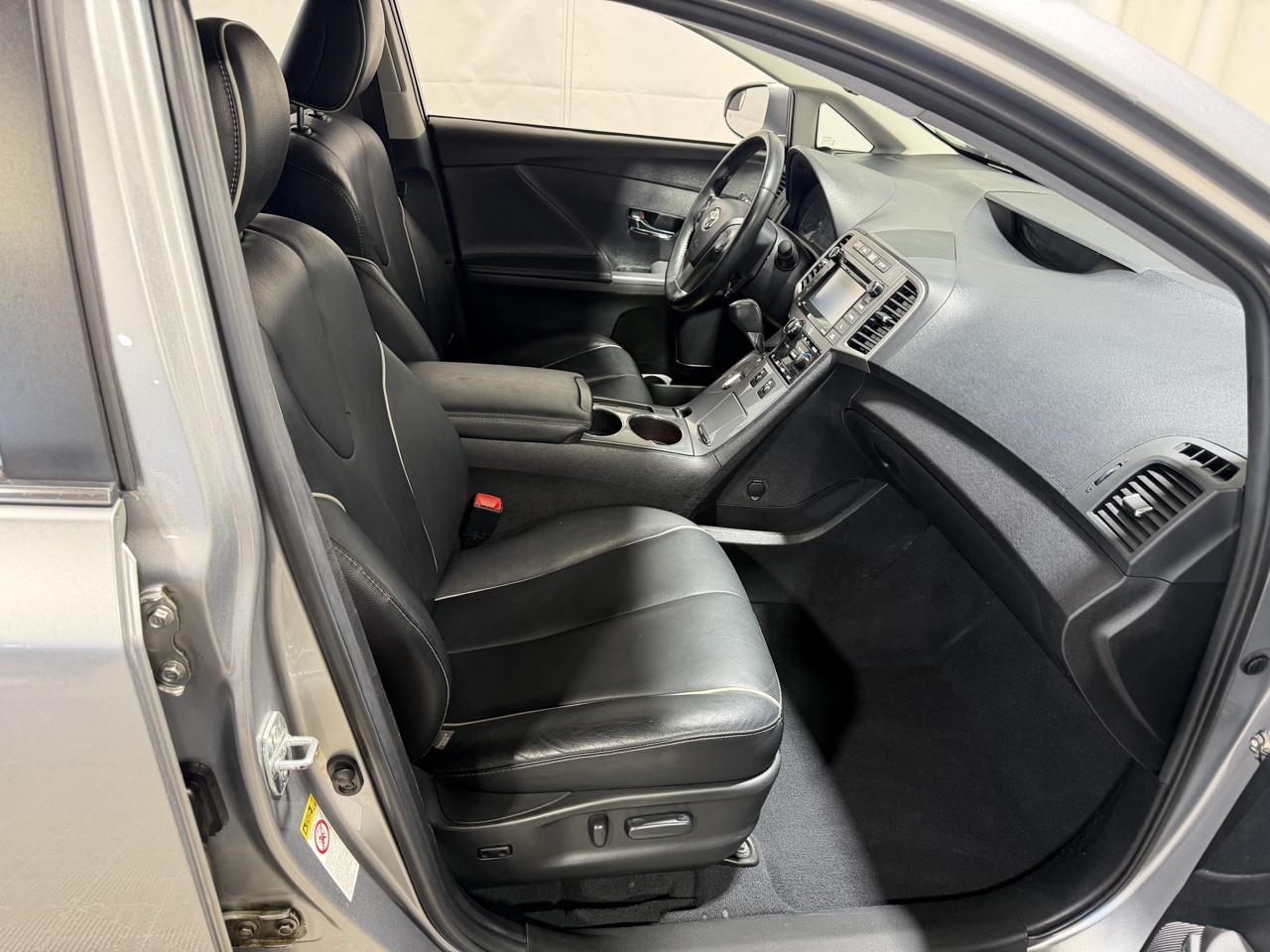 Toyota Venza 4dr Wgn V6 AWD Limited (Natl) 2015