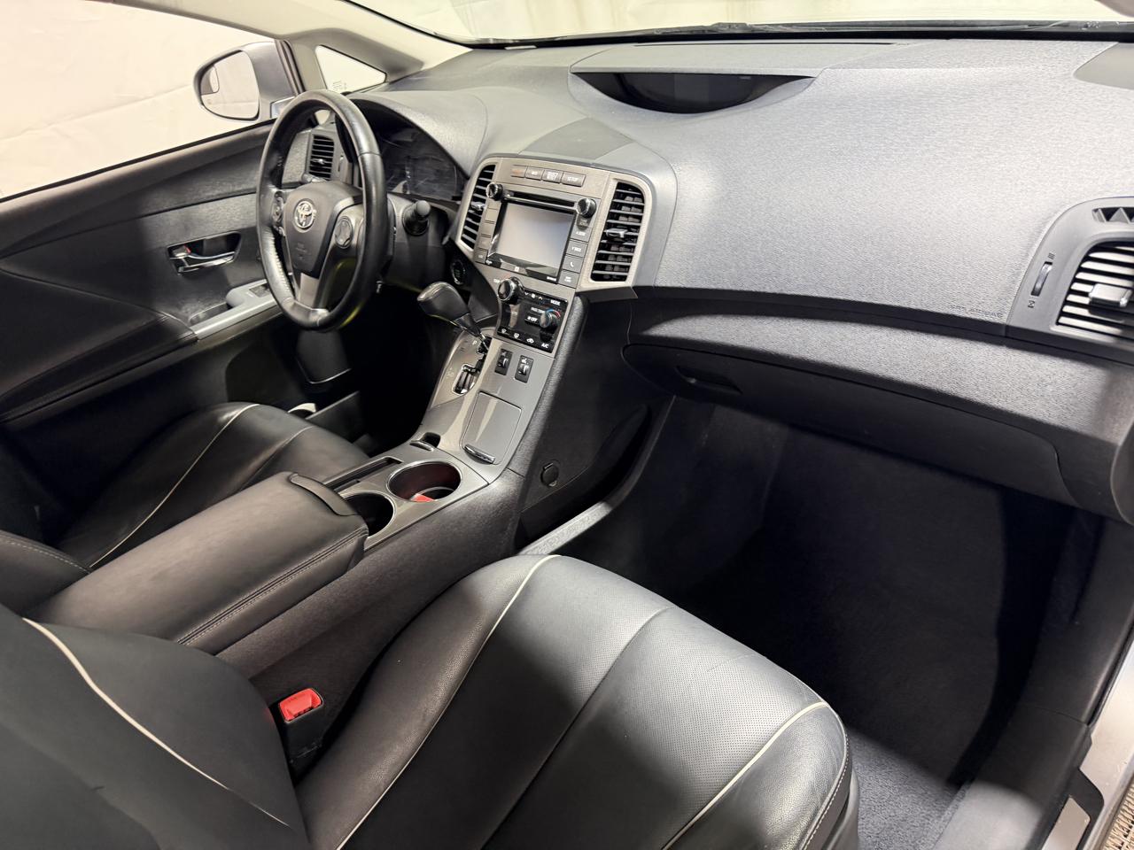 Toyota Venza 4dr Wgn V6 AWD Limited (Natl) 2015