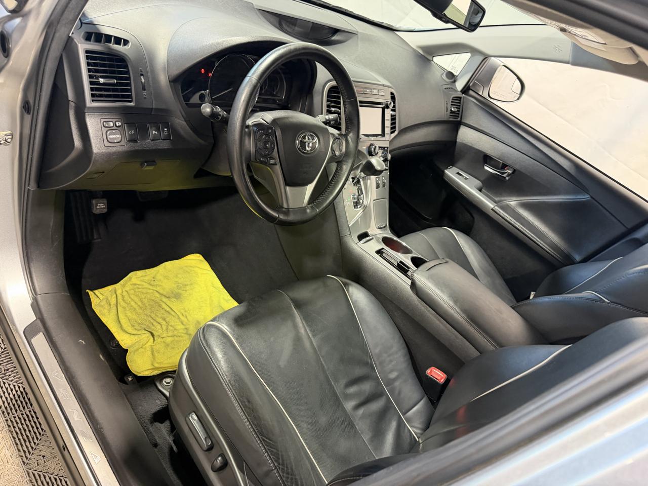 Toyota Venza 4dr Wgn V6 AWD Limited (Natl) 2015