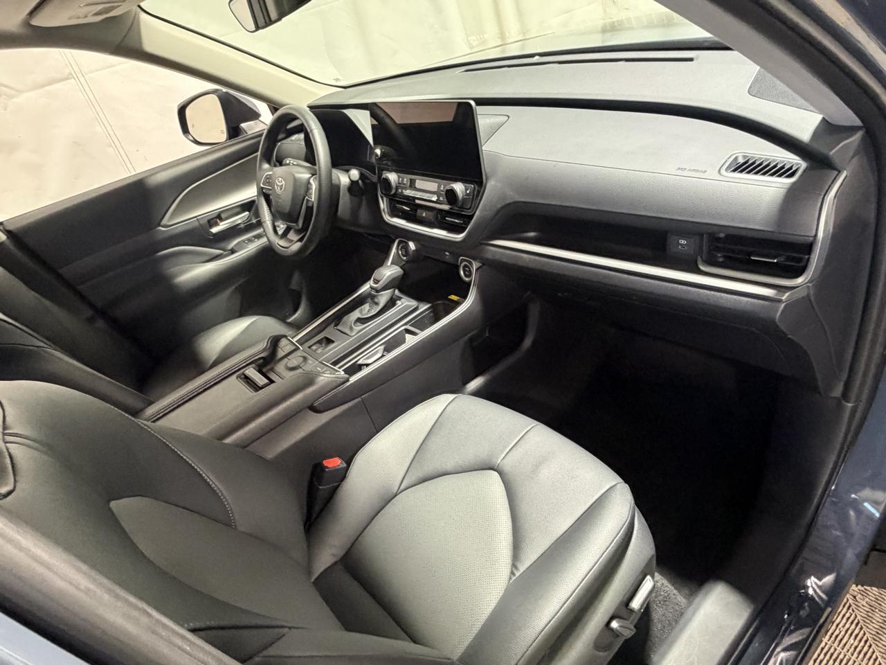 Toyota Grand Highlander XLE 4D SUV AWD 2026