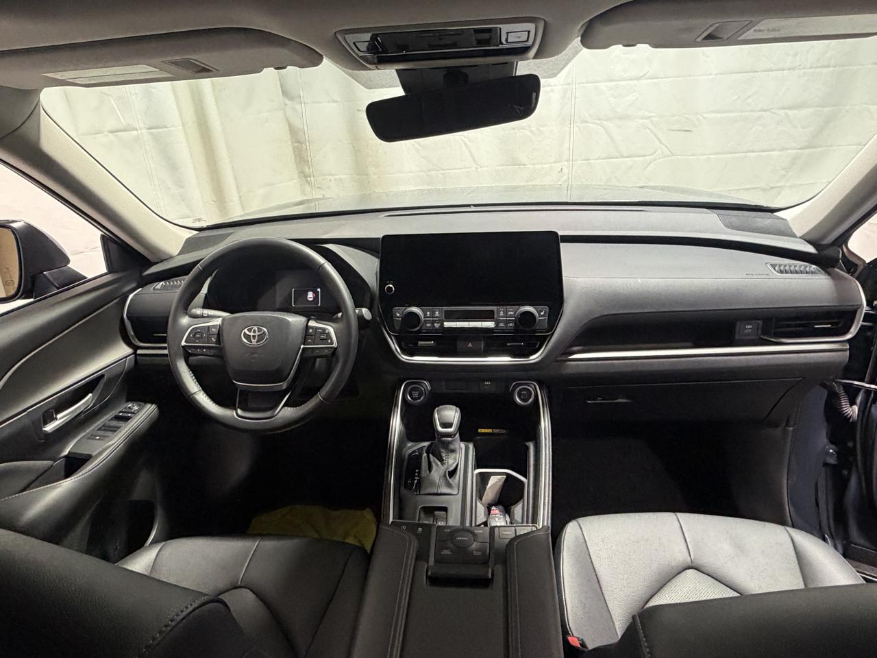 Toyota Grand Highlander XLE 4D SUV AWD 2026