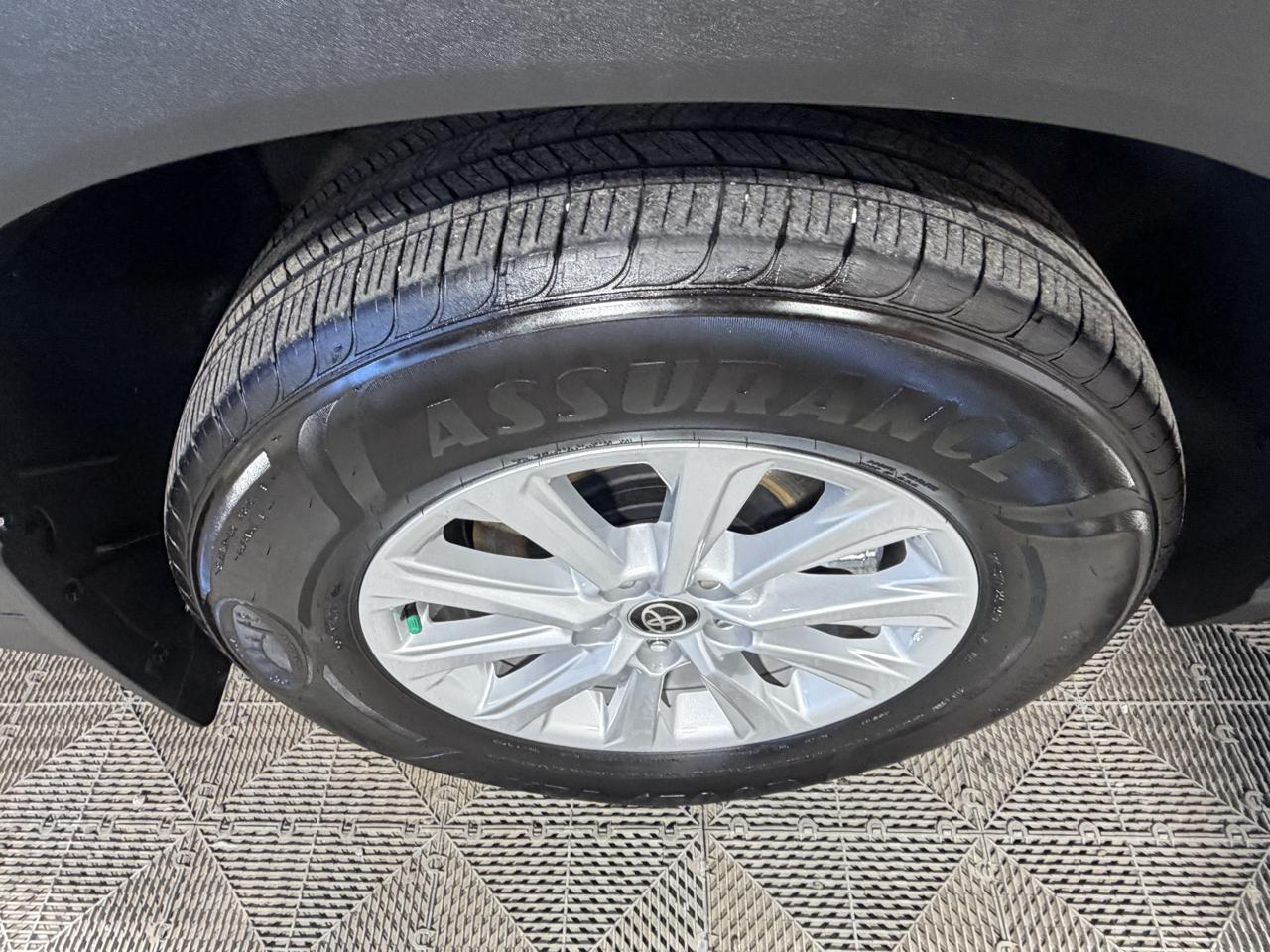 Toyota Grand Highlander XLE 4D SUV AWD 2026