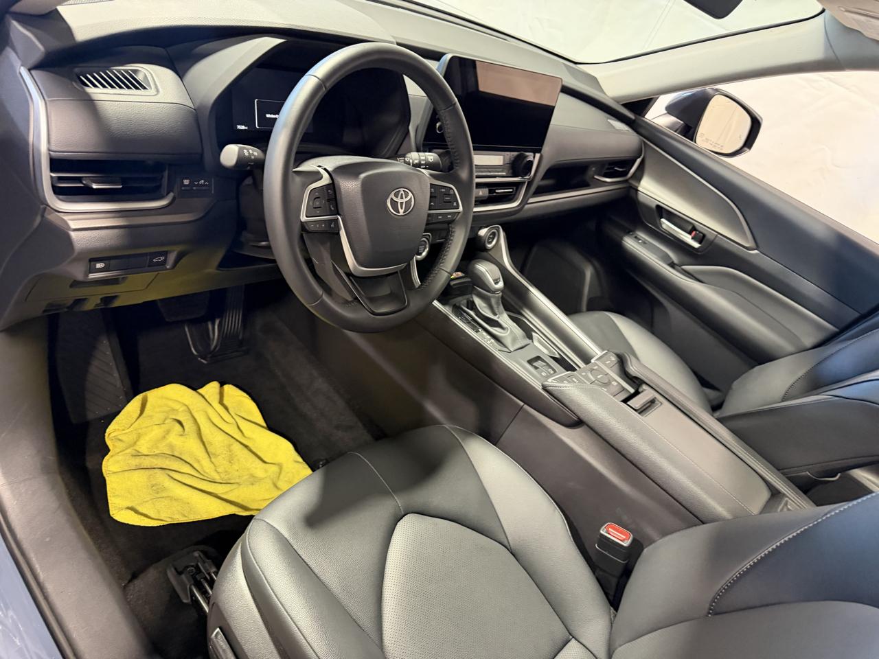 Toyota Grand Highlander XLE 4D SUV AWD 2026