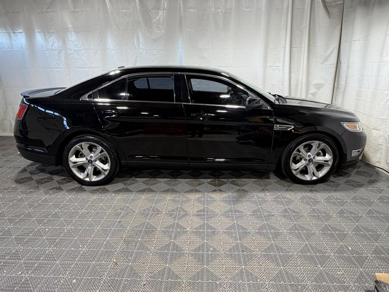 Ford Taurus 4dr Sdn SHO AWD 2012