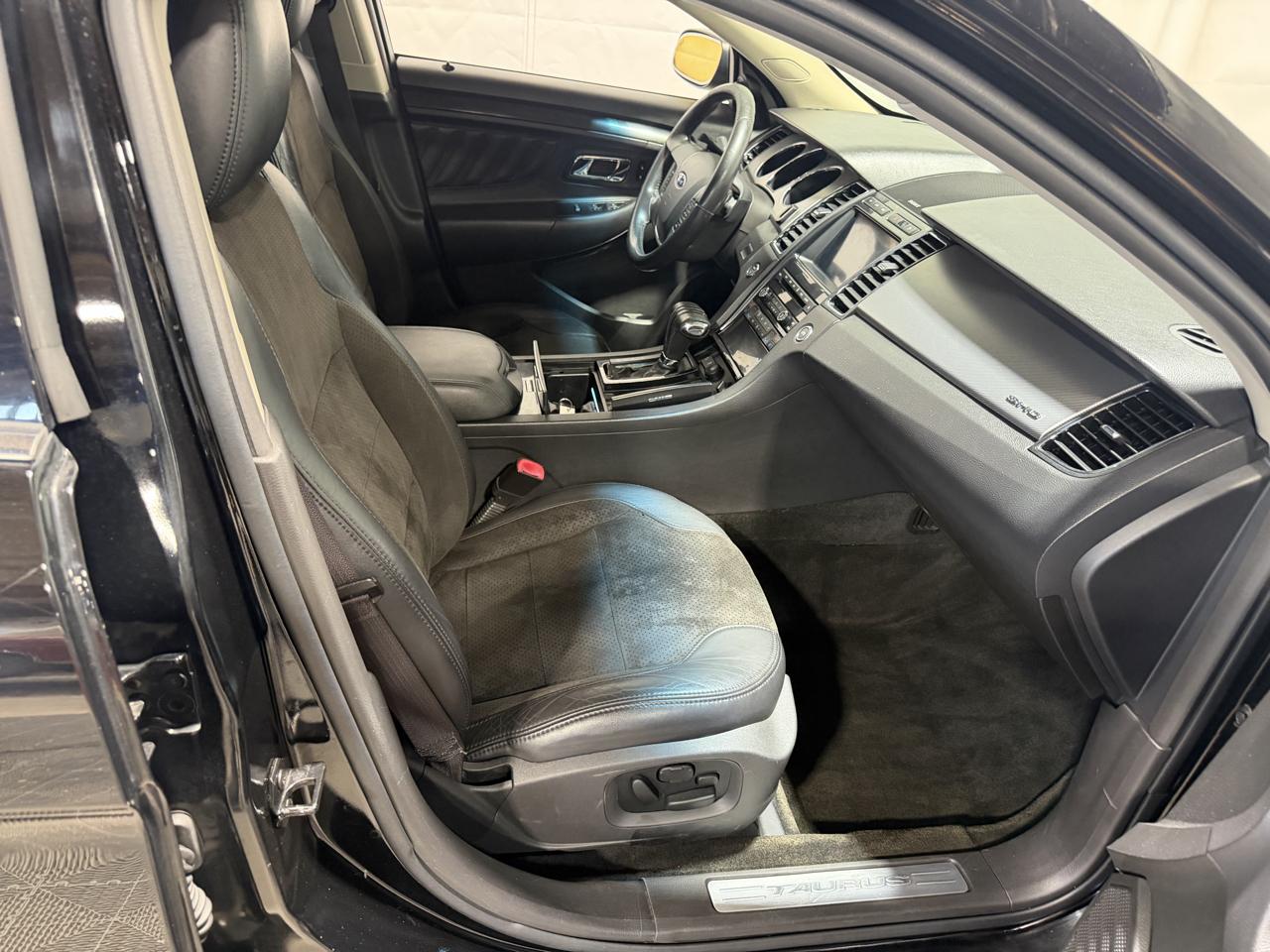 Ford Taurus 4dr Sdn SHO AWD 2012