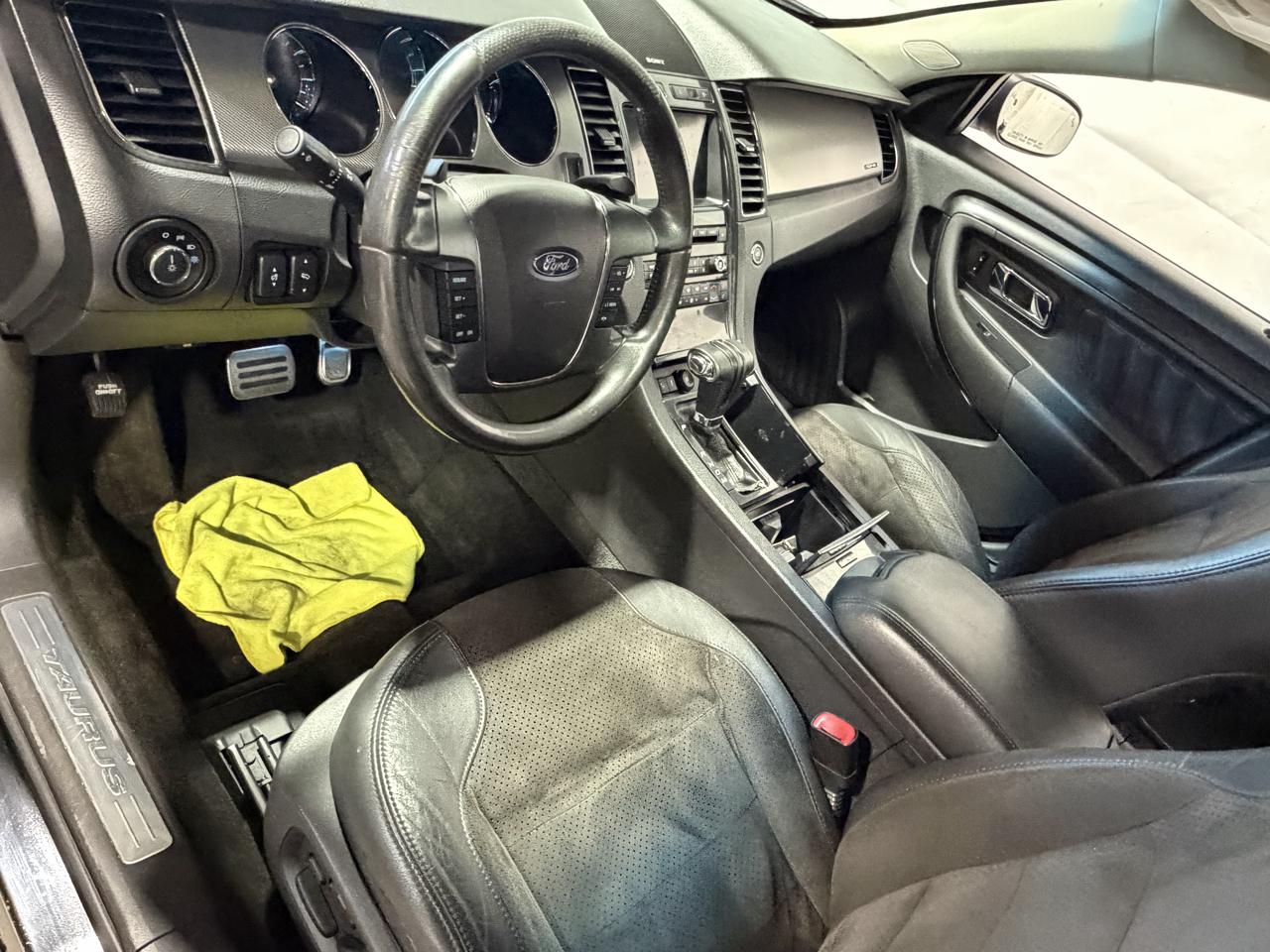 Ford Taurus 4dr Sdn SHO AWD 2012