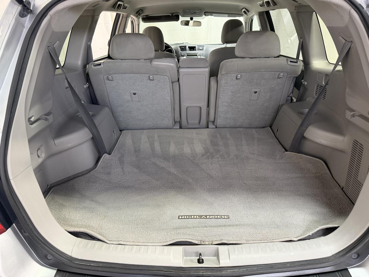Toyota Highlander FWD 4dr L4 Base (Natl) 2010
