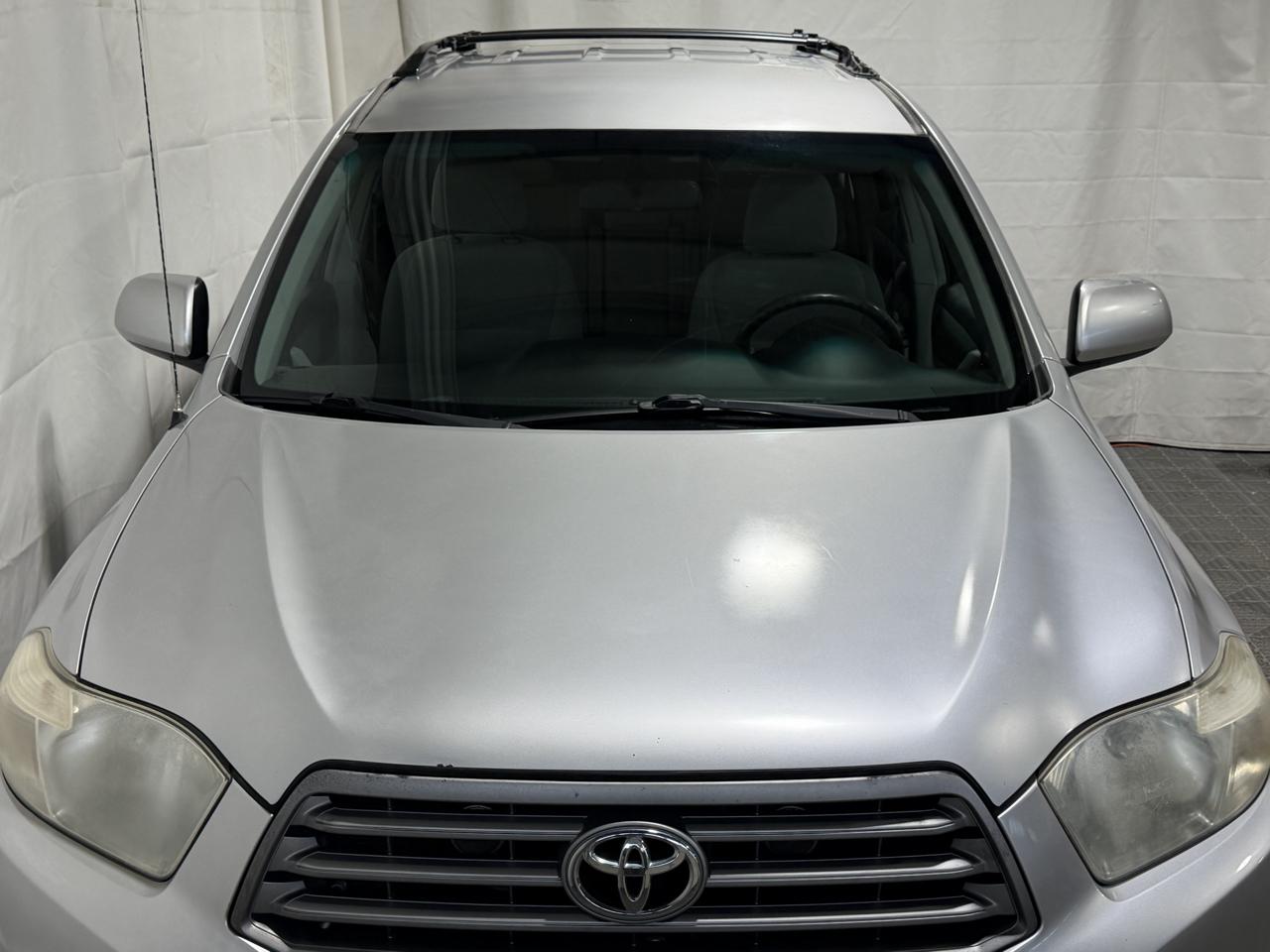 Toyota Highlander FWD 4dr L4 Base (Natl) 2010