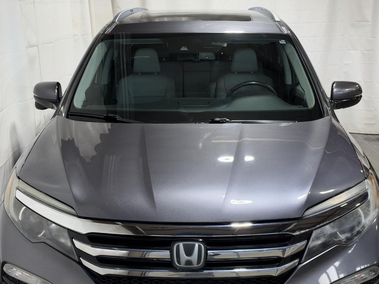 Honda Pilot 2WD 4dr Touring w/RES & Navi 2016