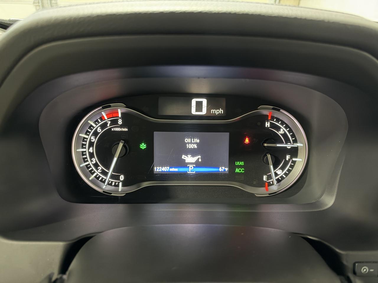 Honda Pilot 2WD 4dr Touring w/RES & Navi 2016