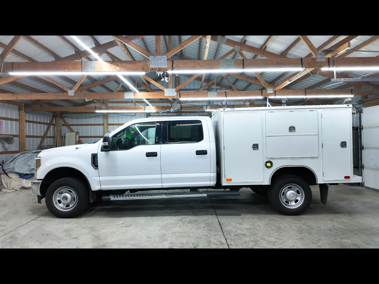 2019 Ford F-350 Super Duty XLT's photo