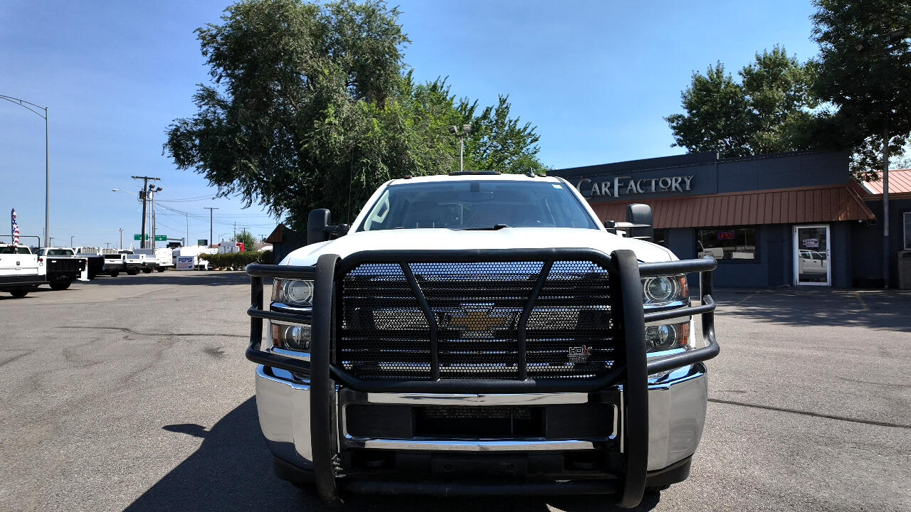 2016 Chevrolet Silverado 3500HD photo 2