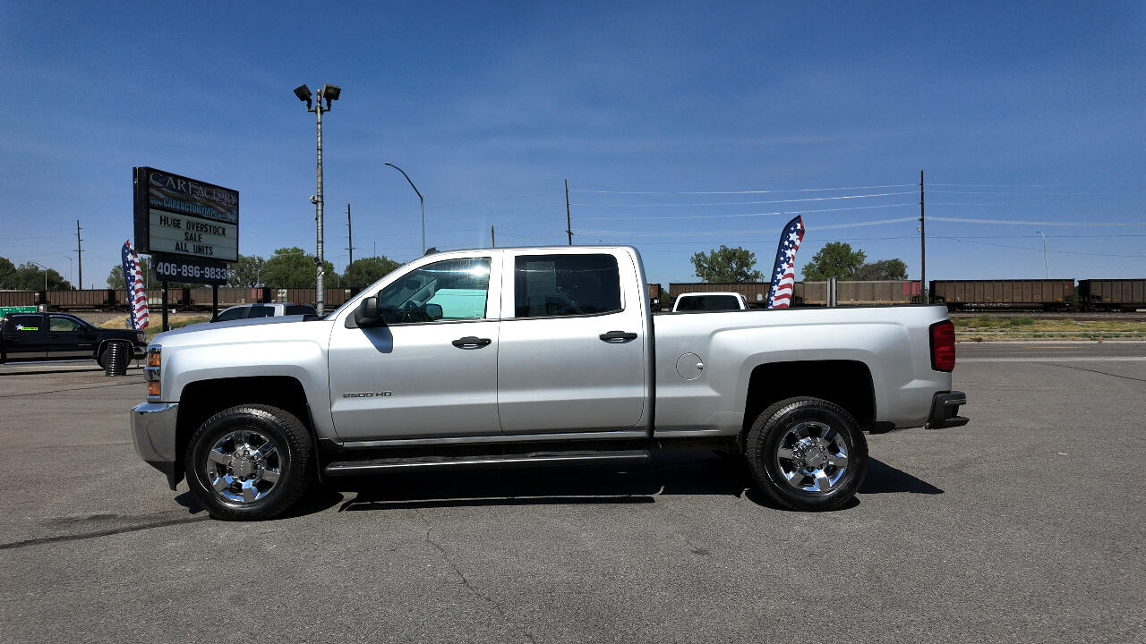 2015 Chevrolet Silverado 2500HD LT photo 2