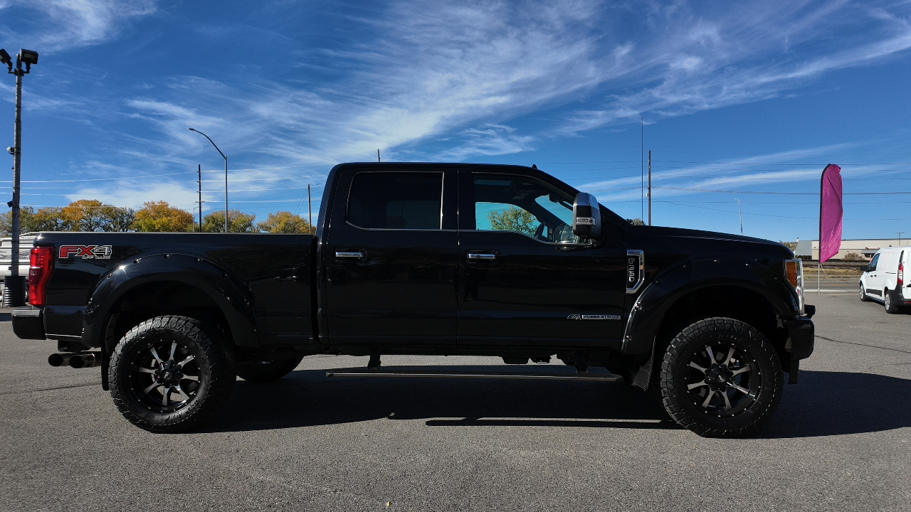 2019 Ford F-350 Platinum photo 4