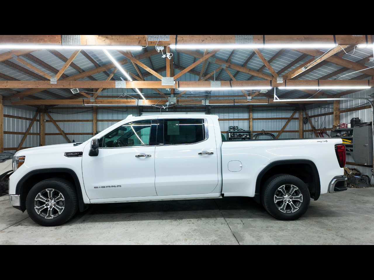 2019 GMC Sierra 1500 SLT's photo