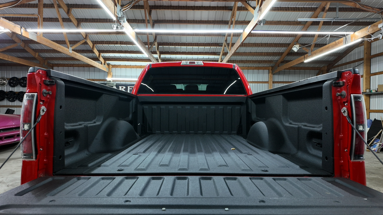 2013 Ford F-150 XLT photo 2