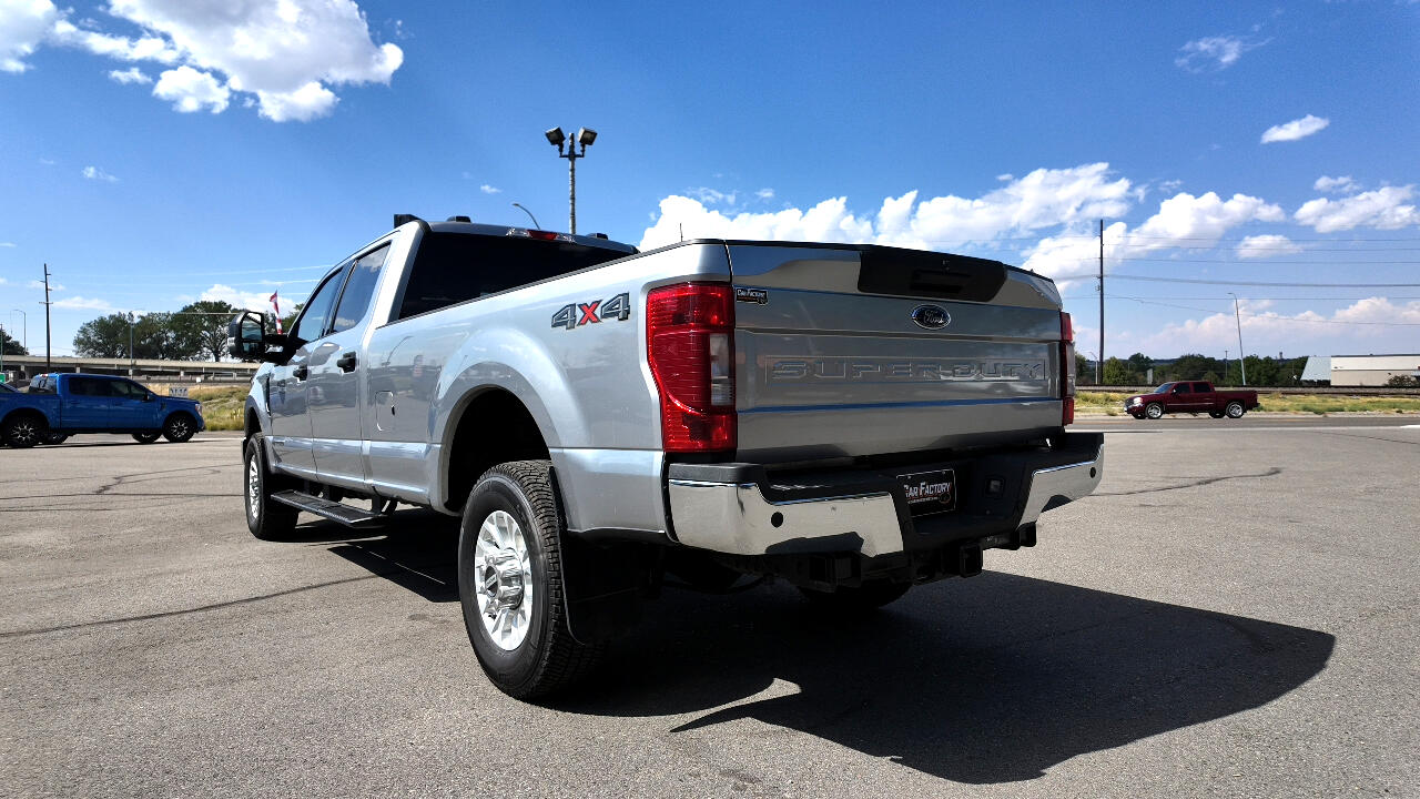 2022 Ford F-350 XLT photo 4