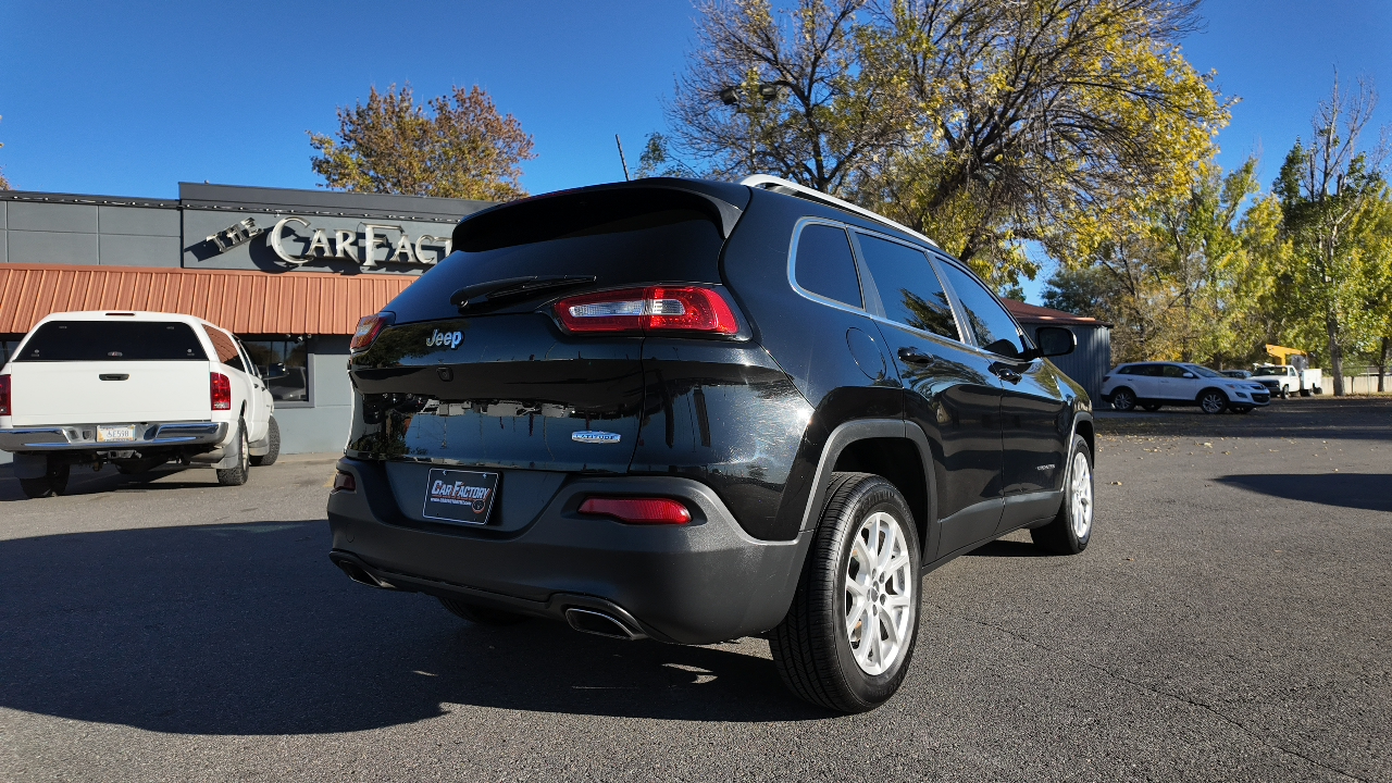 2017 Jeep Cherokee Latitude photo 3