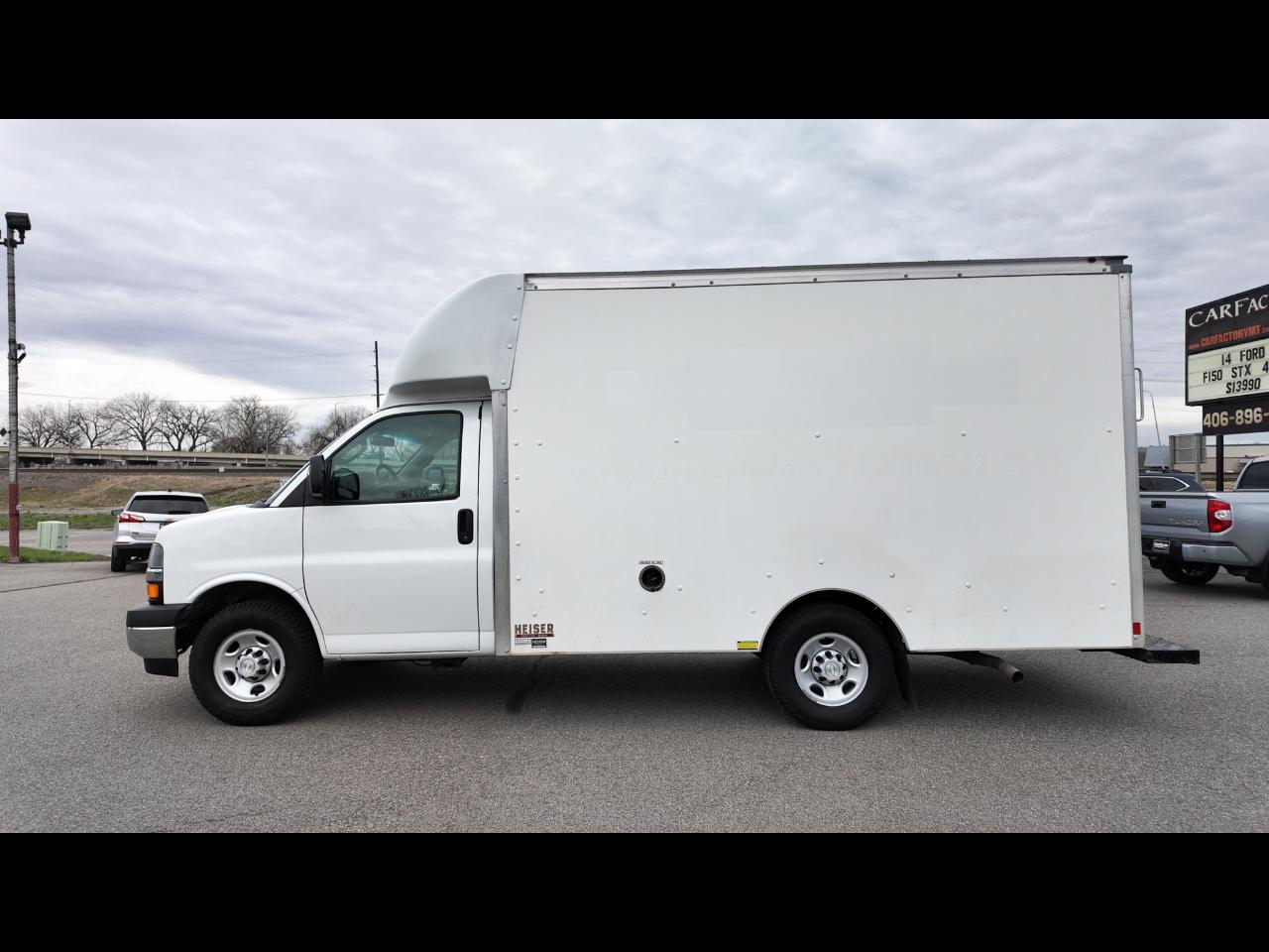 2021 Chevrolet Express Cutaway Base