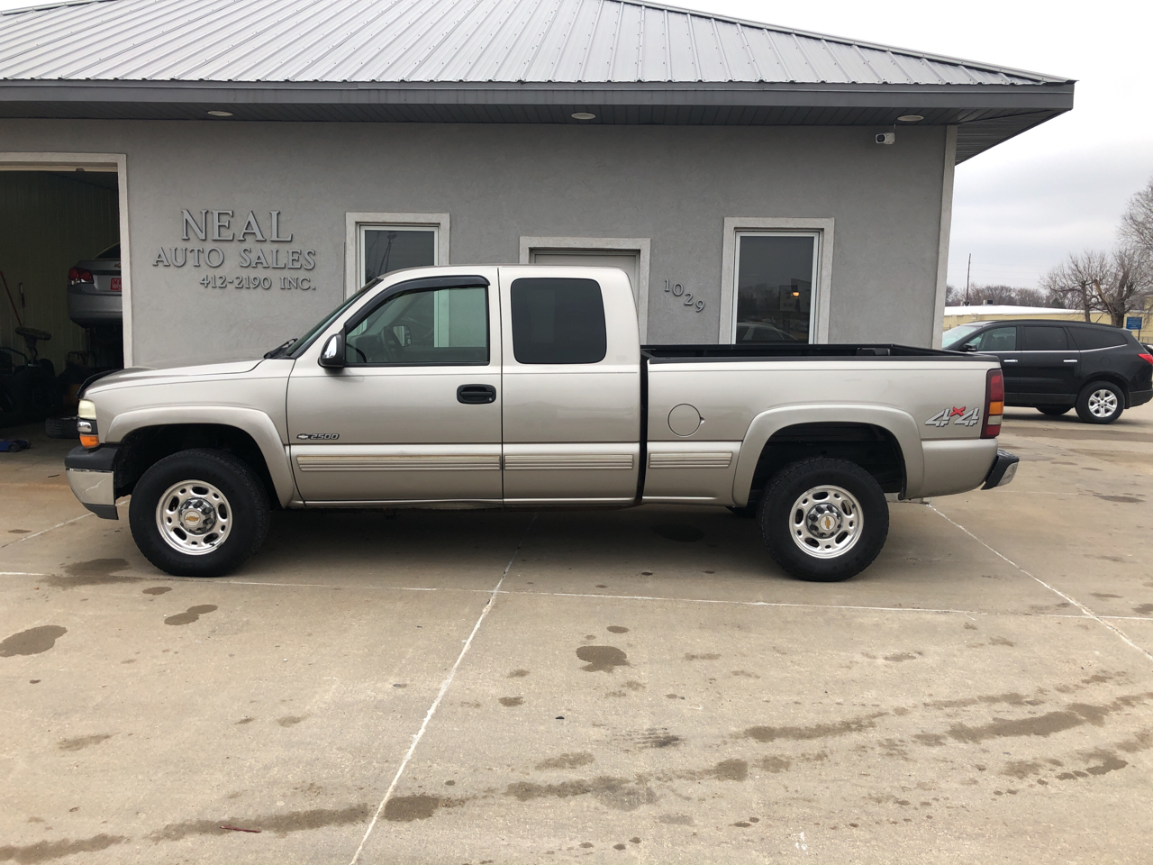 Used 1999 Chevrolet Silverado 2500 Ext. Cab Short Bed 4WD for Sale in