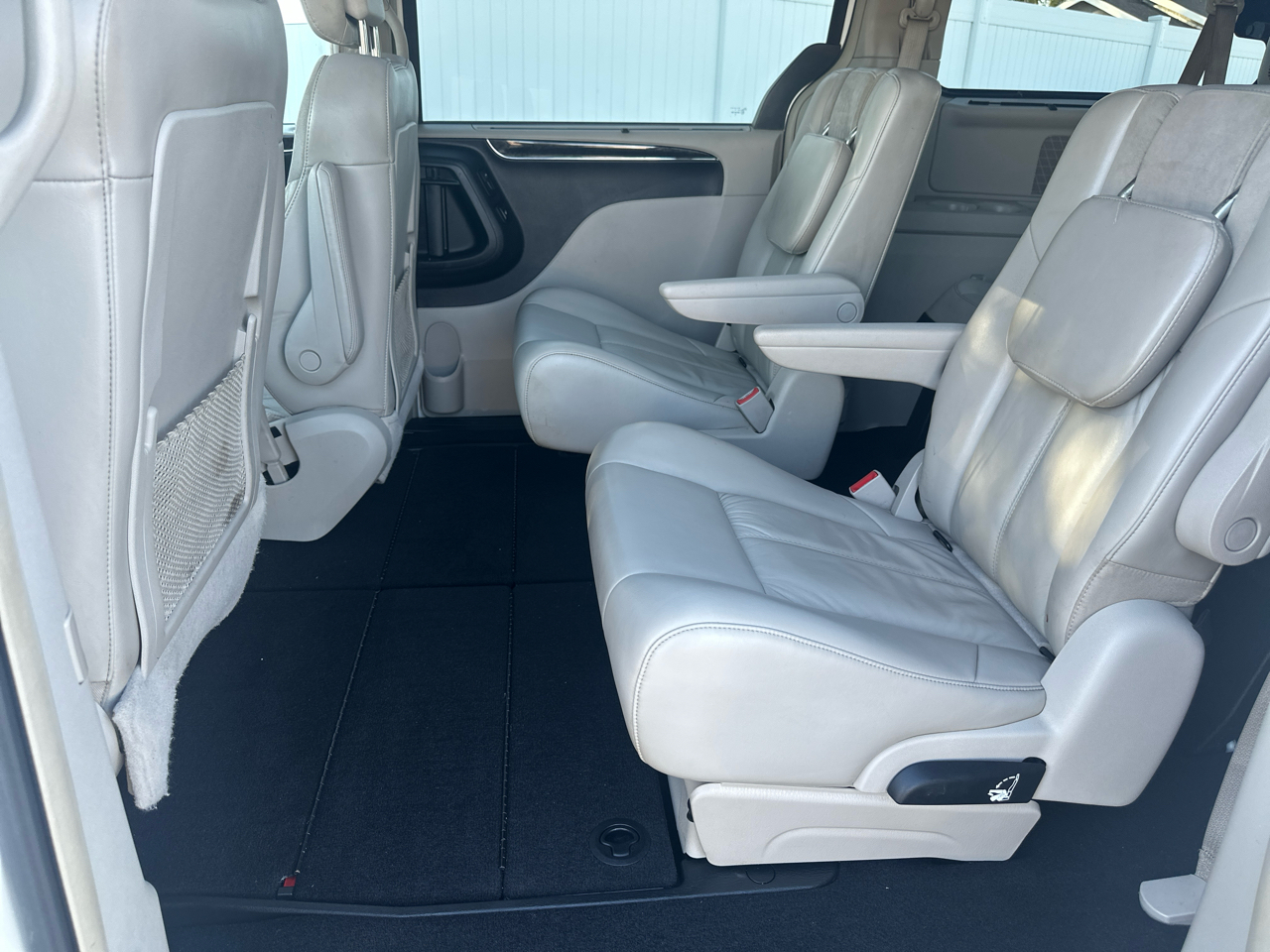 Chrysler Town & Country 4dr Wgn Limited 2012 Chrysler Town & Country 4dr Wgn Limited 2012