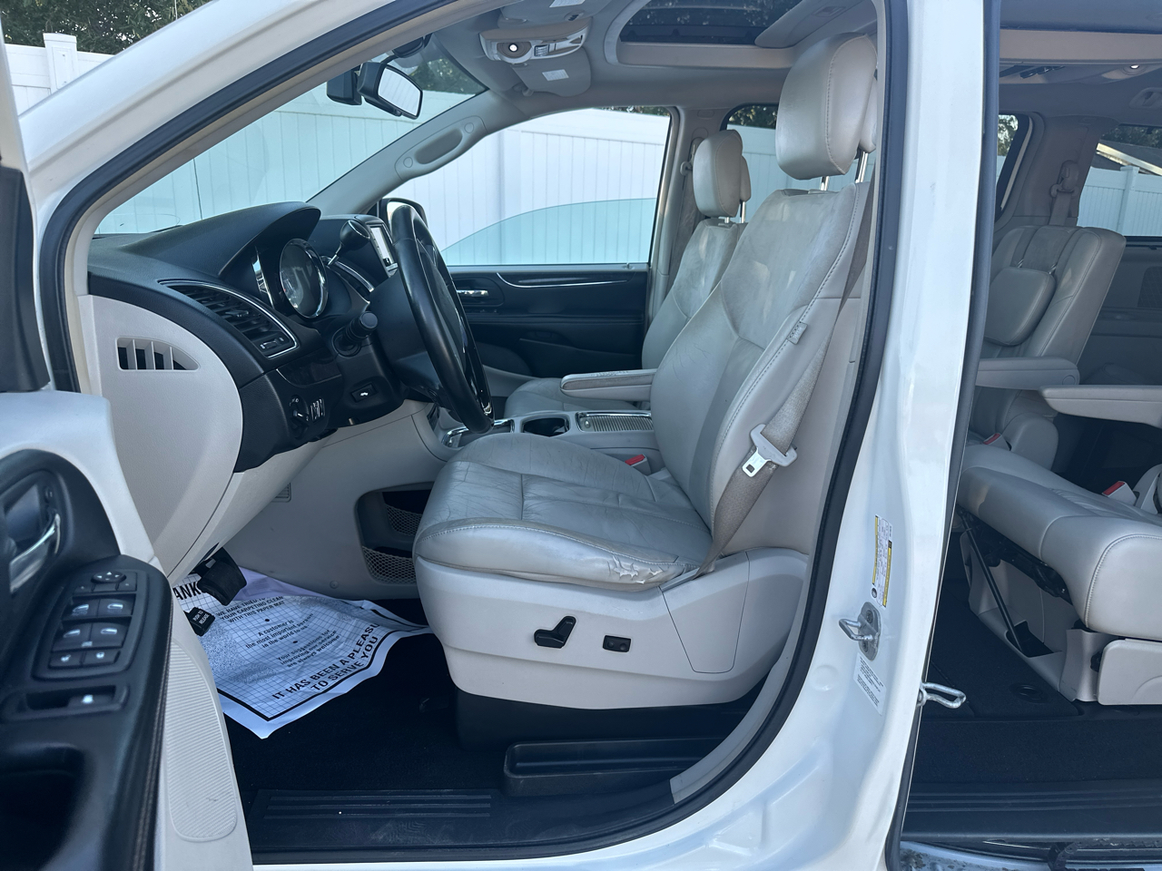 Chrysler Town & Country 4dr Wgn Limited 2012 Chrysler Town & Country 4dr Wgn Limited 2012