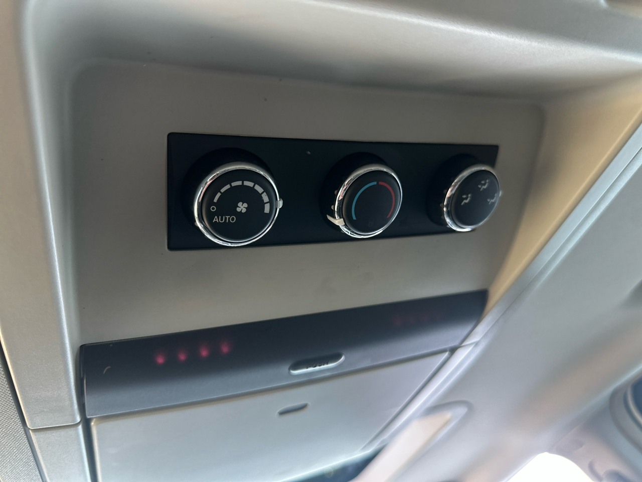 Chrysler Town & Country 4dr Wgn Limited 2012 Chrysler Town & Country 4dr Wgn Limited 2012