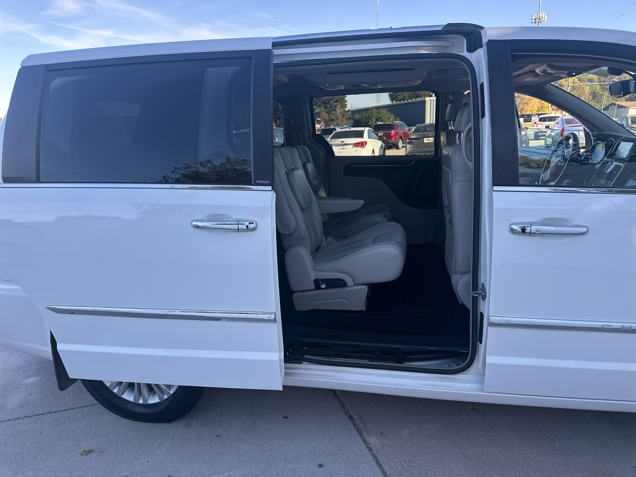 Chrysler Town & Country 4dr Wgn Limited 2012 Chrysler Town & Country 4dr Wgn Limited 2012