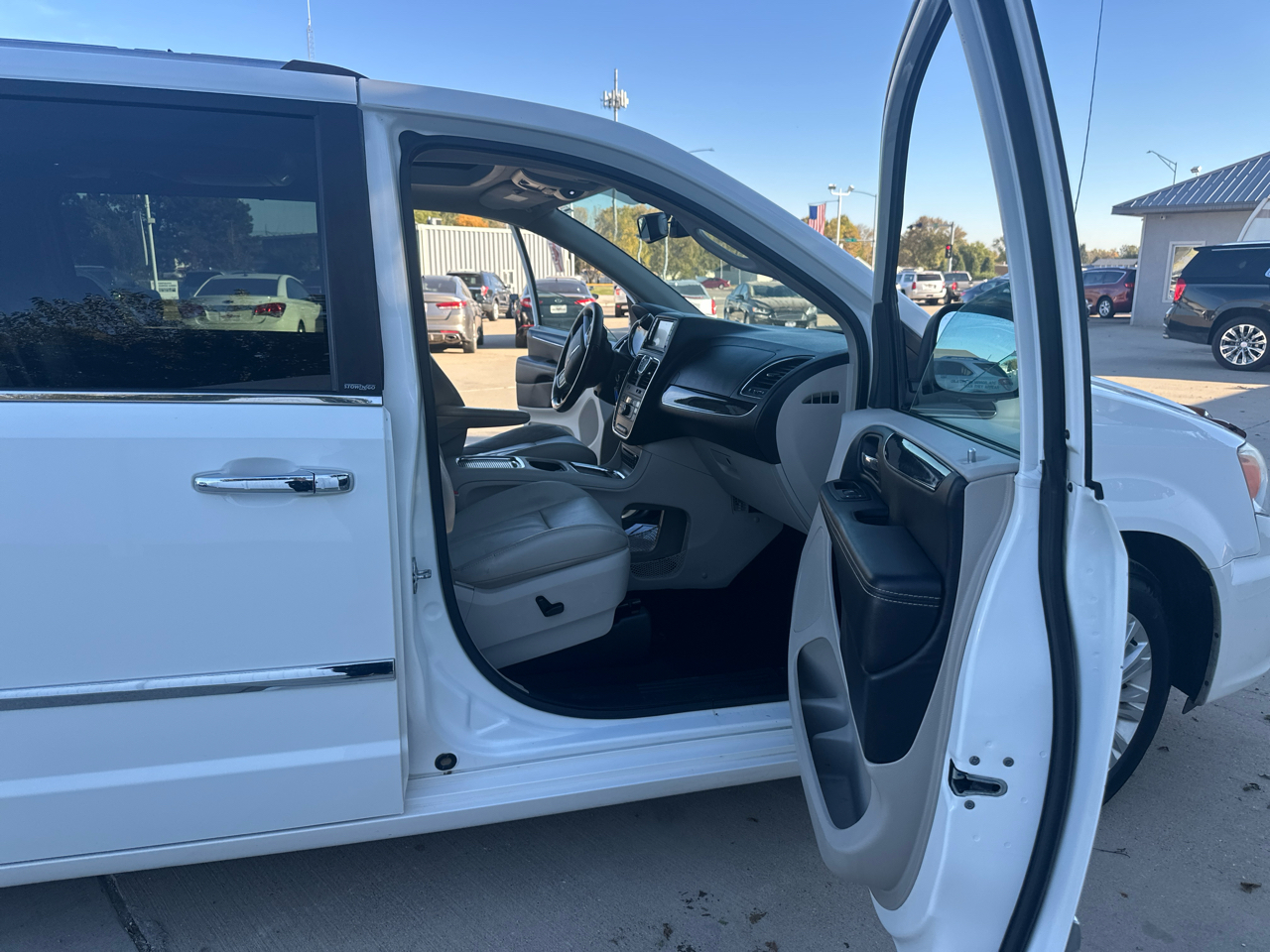 Chrysler Town & Country 4dr Wgn Limited 2012 Chrysler Town & Country 4dr Wgn Limited 2012