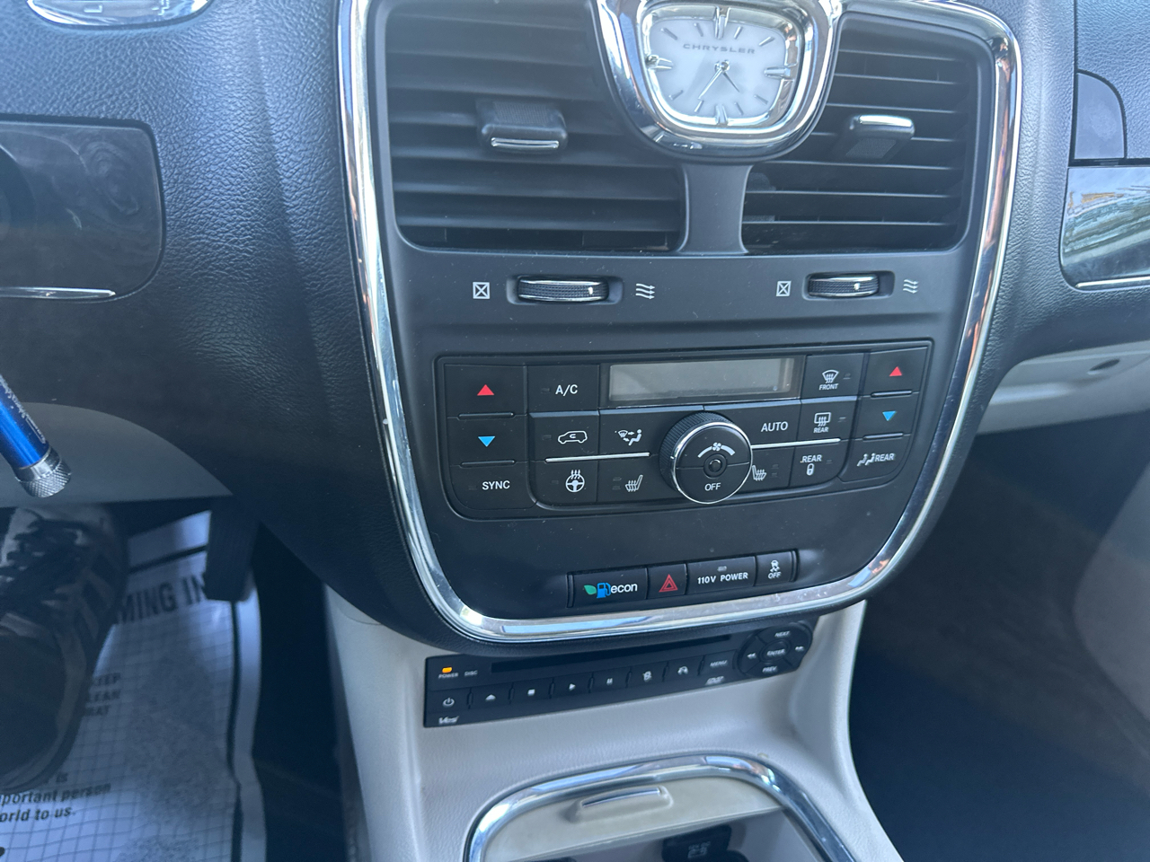 Chrysler Town & Country 4dr Wgn Limited 2012 Chrysler Town & Country 4dr Wgn Limited 2012