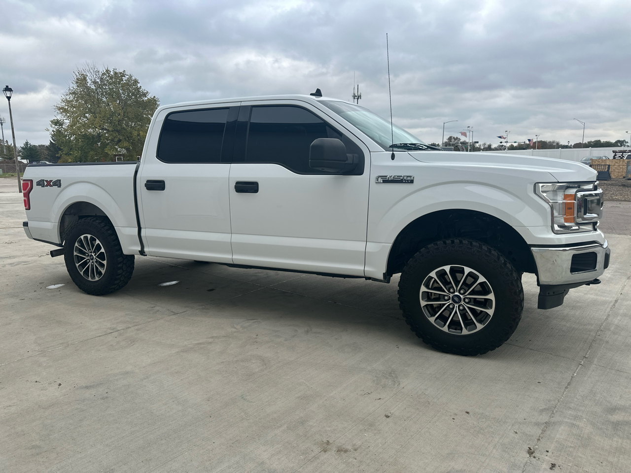 Ford F-150 4WD SuperCrew 145" XLT 2019 Ford F-150 4WD SuperCrew 145" XLT 2019