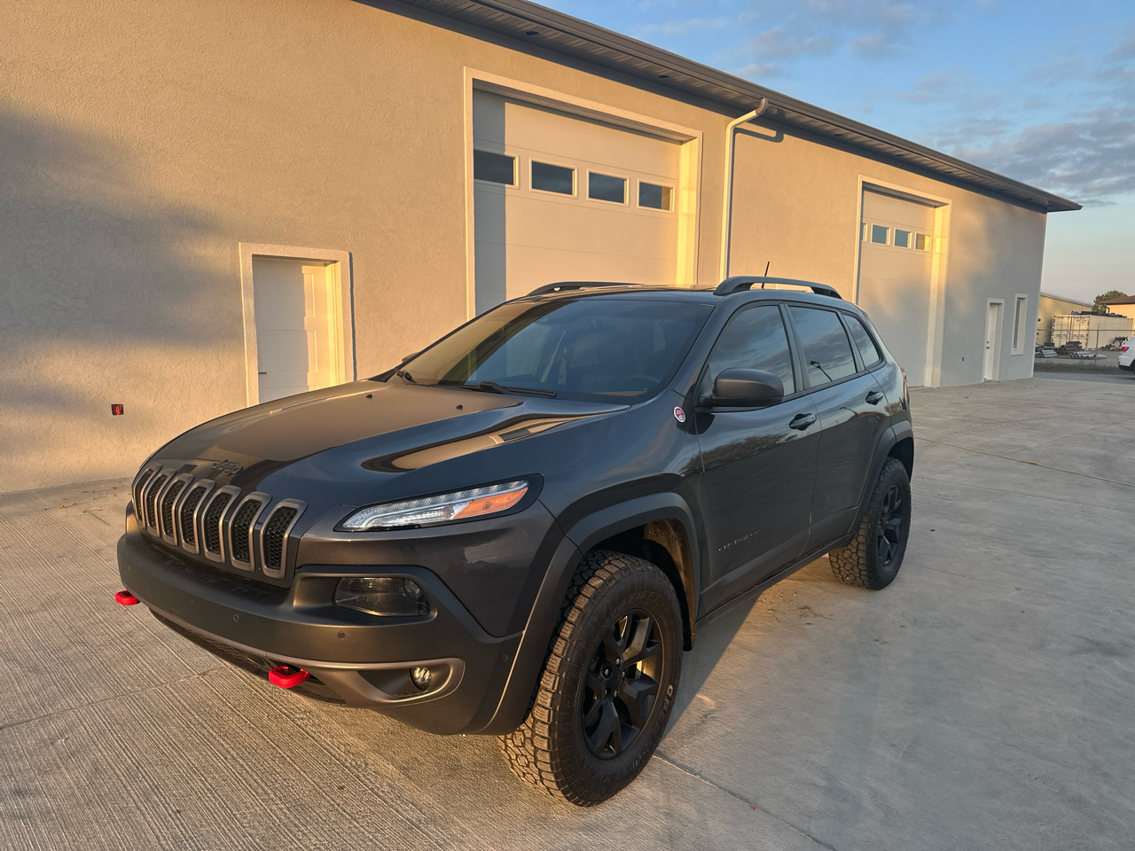 Jeep Cherokee 4WD 4dr Trailhawk 2016 Jeep Cherokee 4WD 4dr Trailhawk 2016