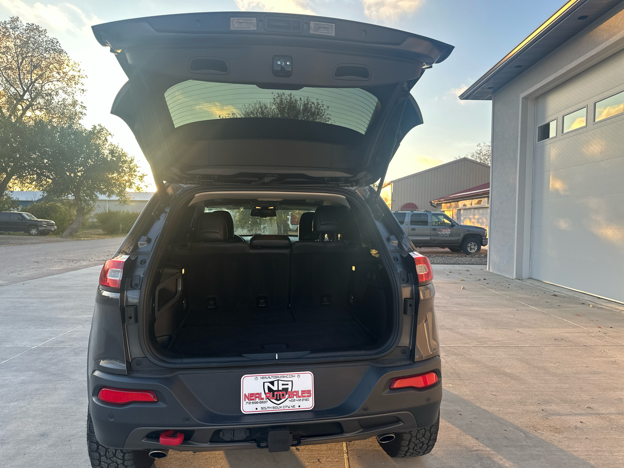 Jeep Cherokee 4WD 4dr Trailhawk 2016 Jeep Cherokee 4WD 4dr Trailhawk 2016