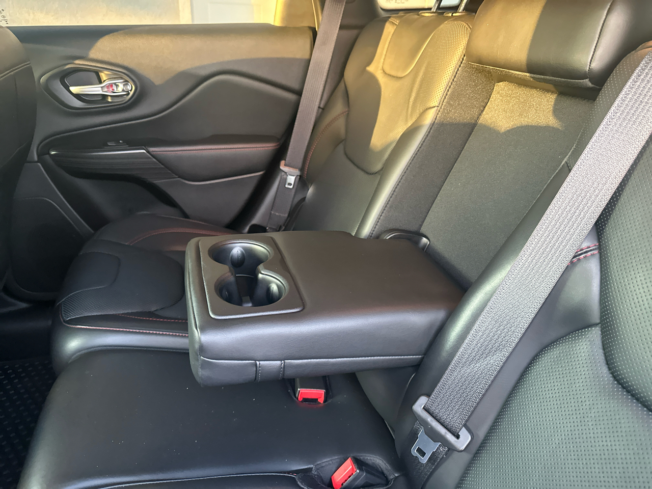 Jeep Cherokee 4WD 4dr Trailhawk 2016 Jeep Cherokee 4WD 4dr Trailhawk 2016